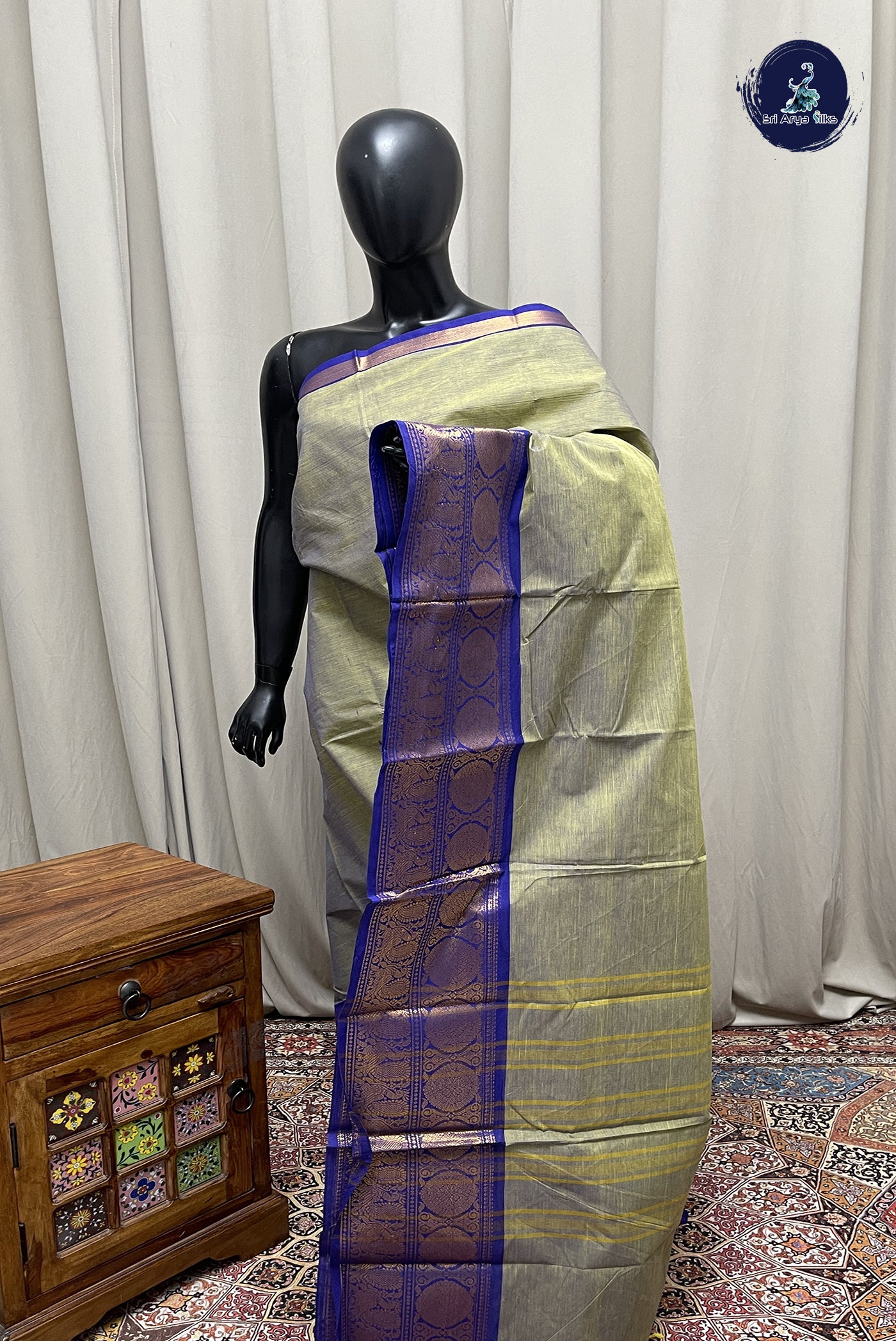Dual Tone Green Kanchi Cotton Saree With Plain Pattern
