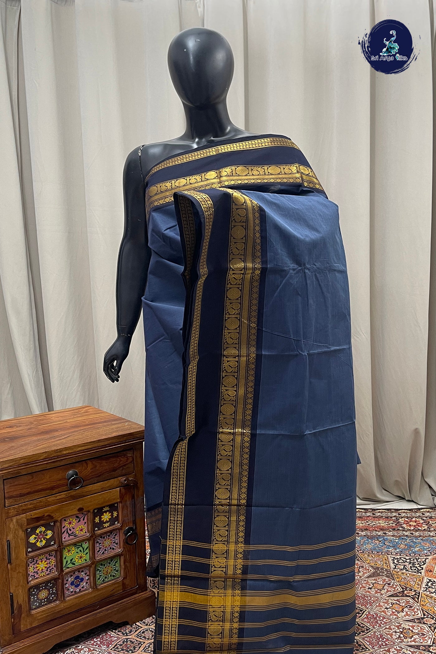 Grey Kanchi Cotton Saree With Plain Pattern