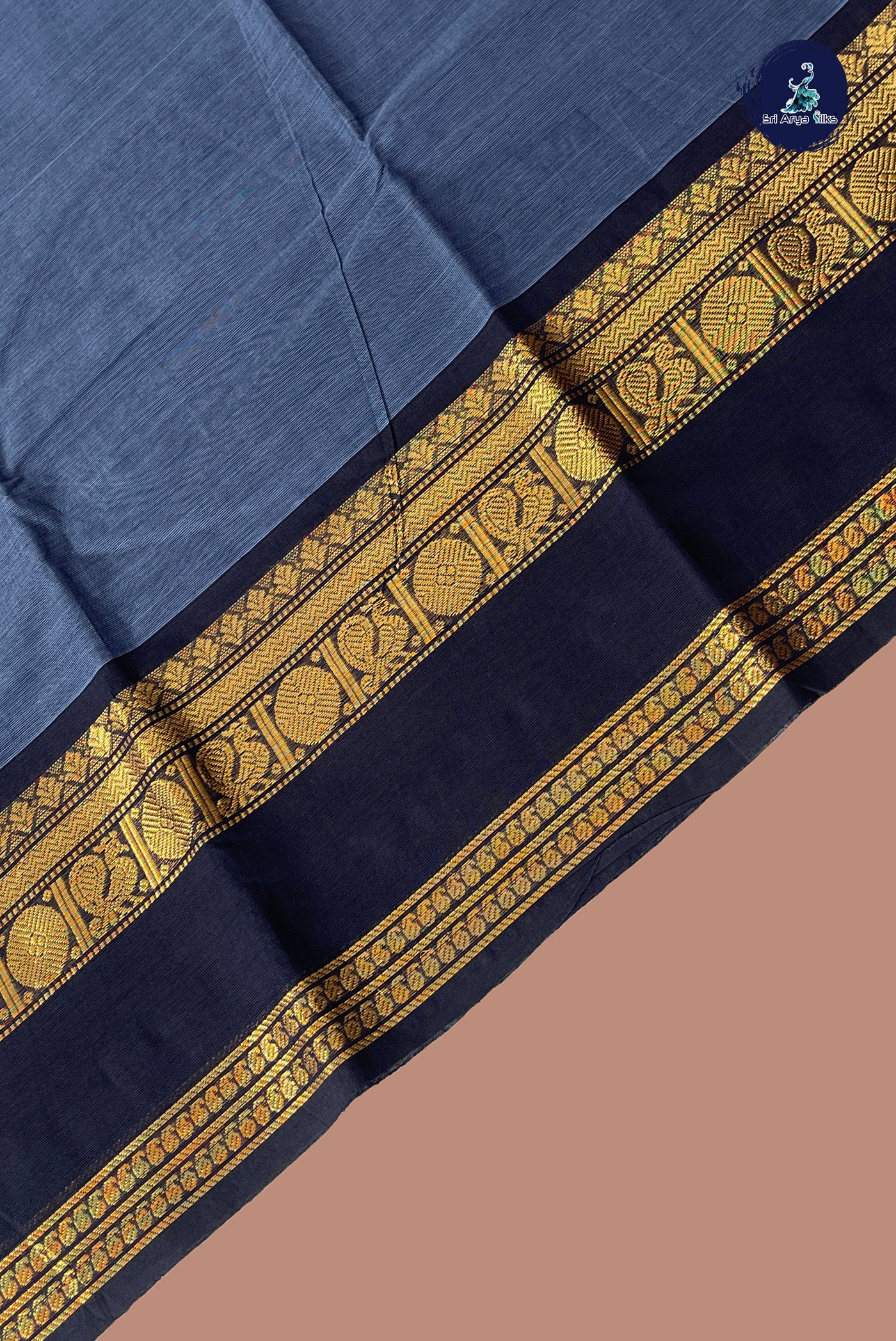 Grey Kanchi Cotton Saree With Plain Pattern