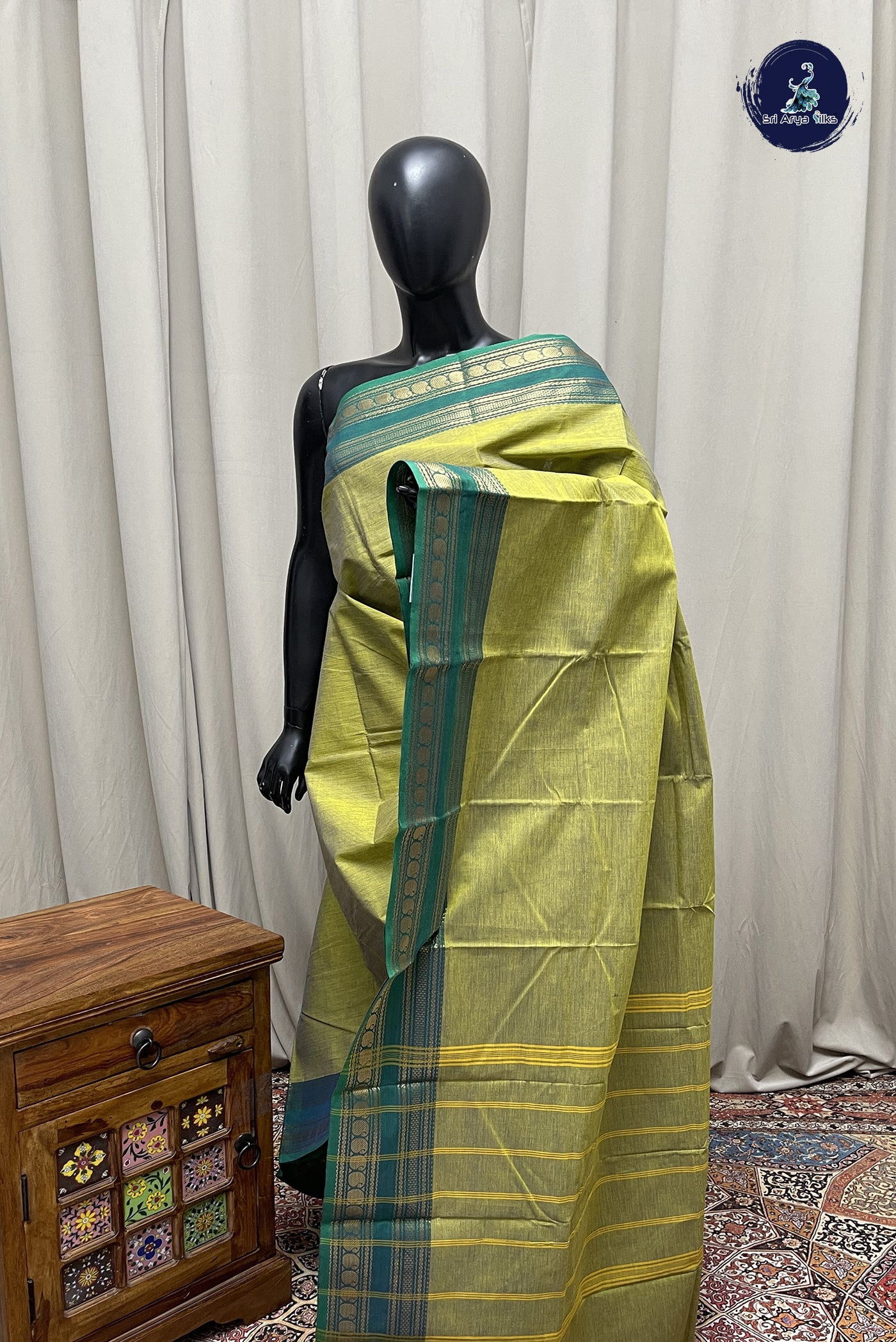 Green Kanchi Cotton Saree With Plain Pattern