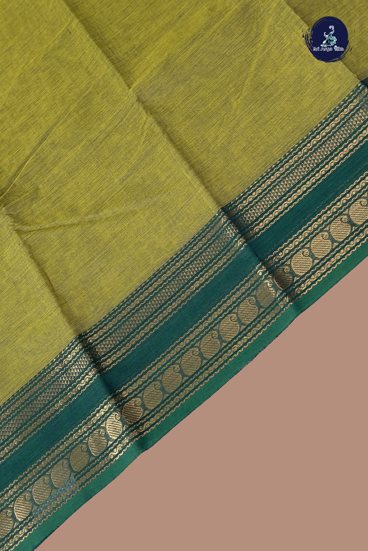 Green Kanchi Cotton Saree With Plain Pattern