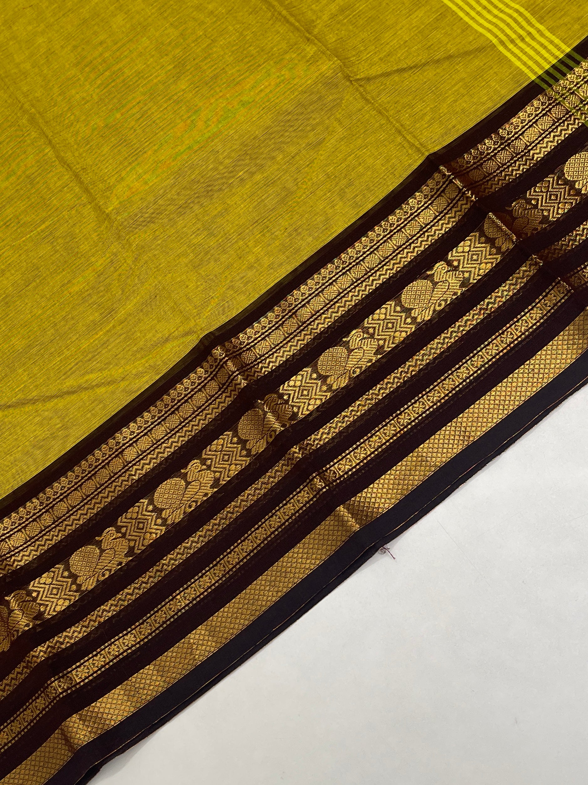 Yellowish Green Kanchi Cotton Saree With Plain Pattern
