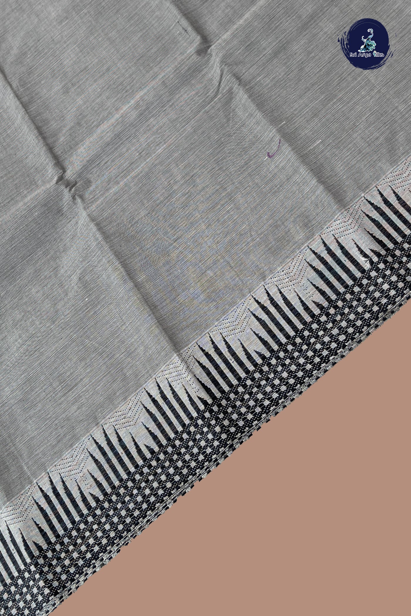 Silver Grey Chettinad Cotton Saree With Plain Pattern