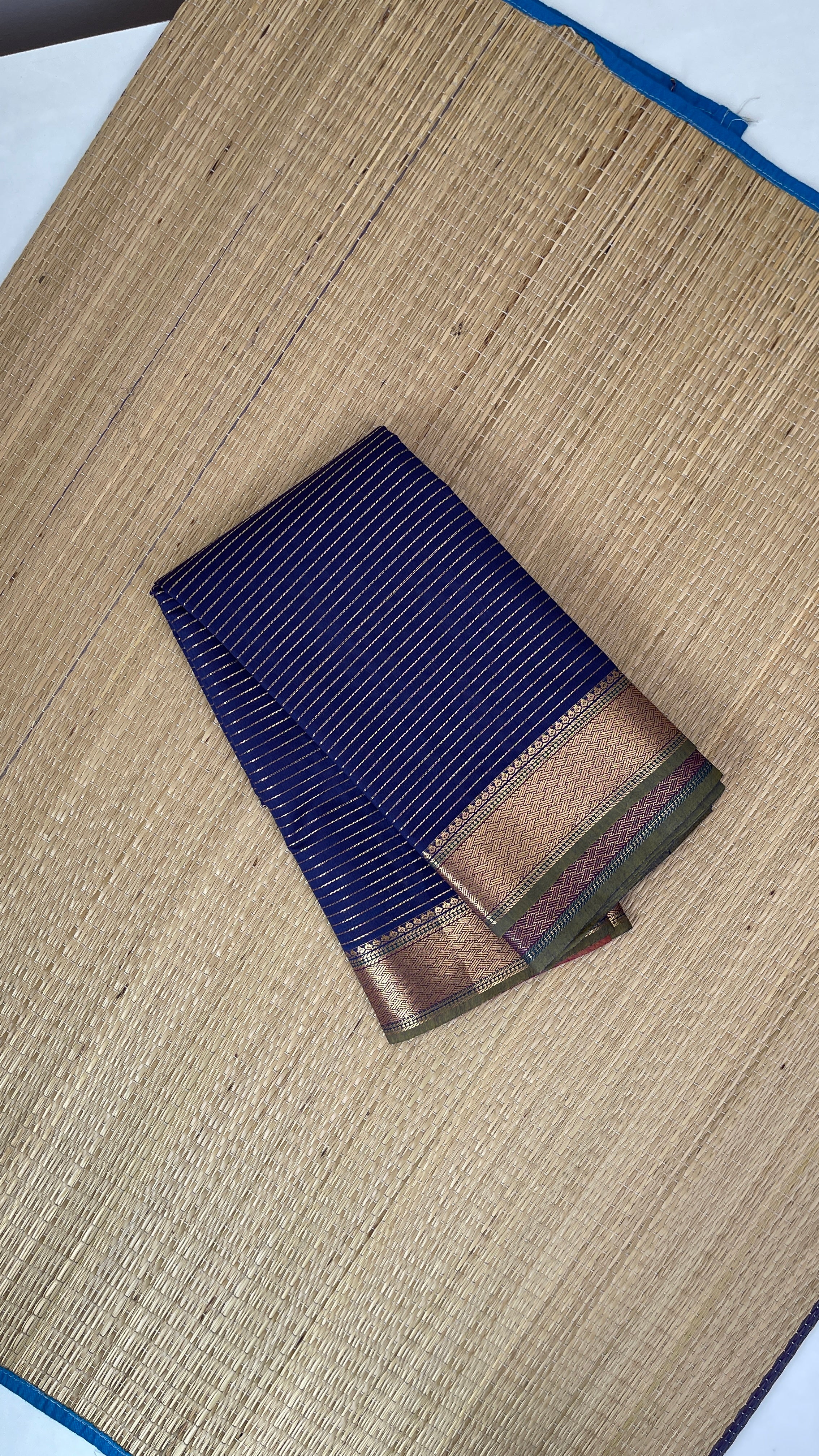 Navy Blue Budget Semi Silk Cotton Saree With Vaira Oosi Pattern