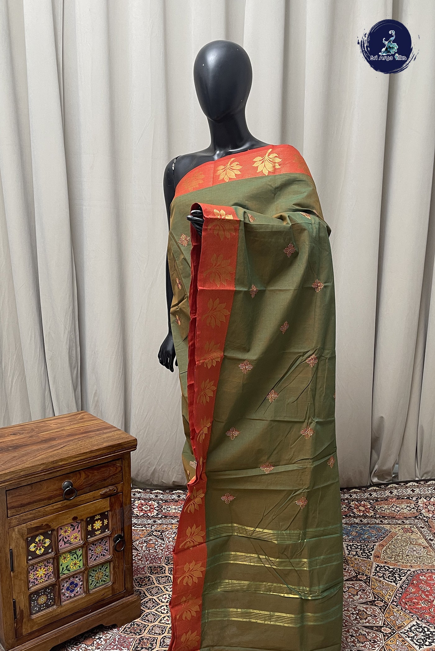Dual Tone Green Chettinad Cotton Saree With Buttas Pattern