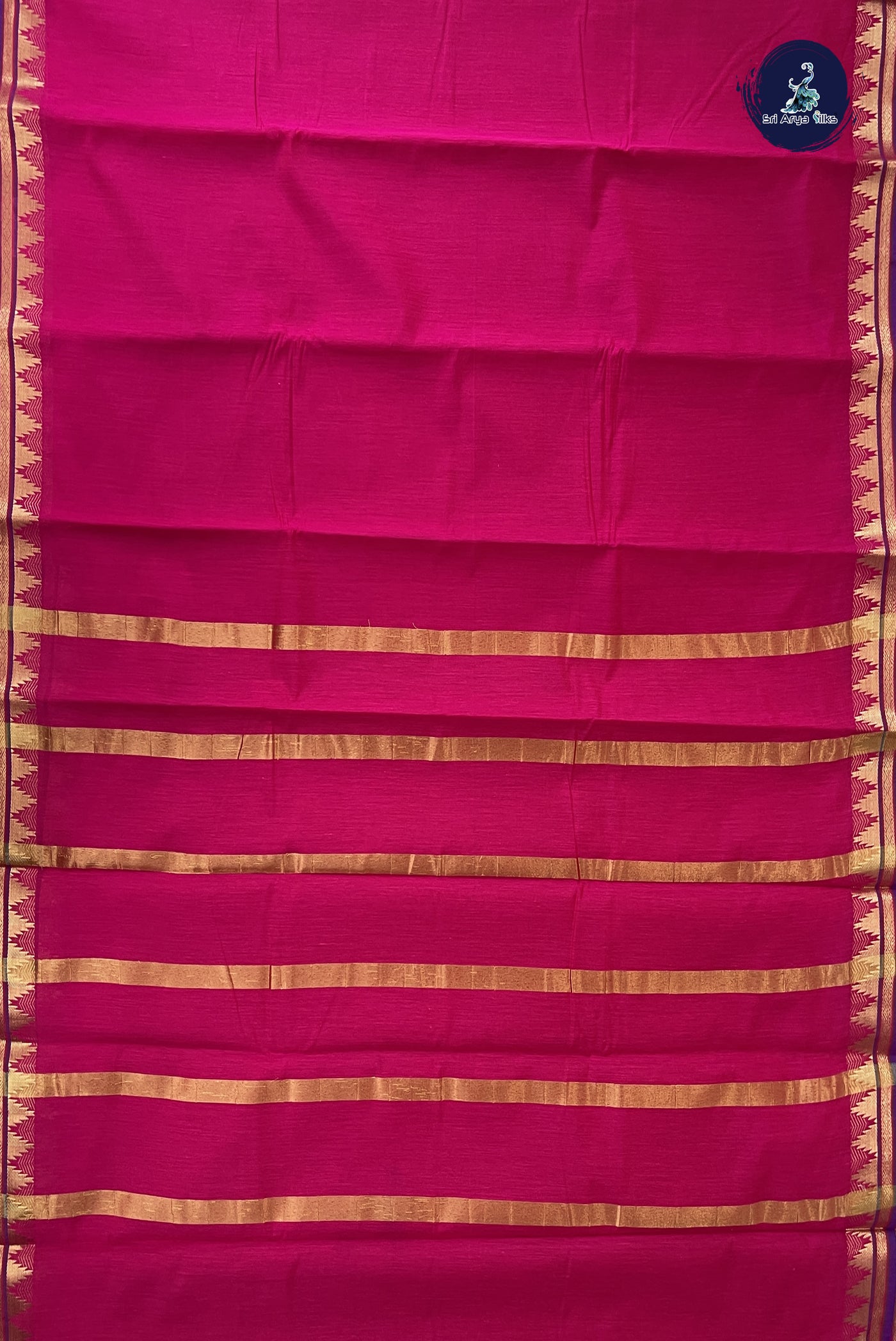 Magenta Budget Semi Silk Cotton Saree With Plain Pattern