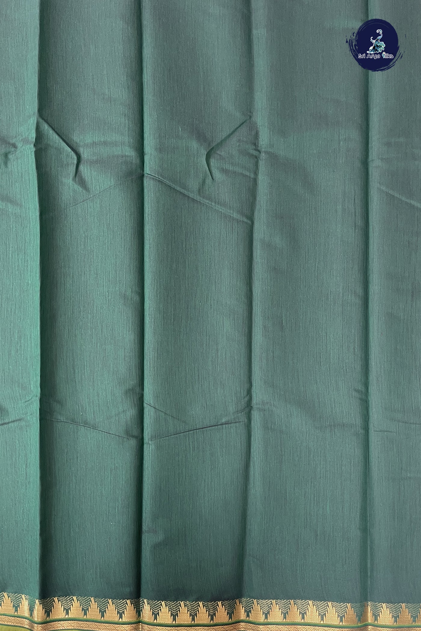 Bottle Green Budget Semi Silk Cotton Saree With Plain Pattern