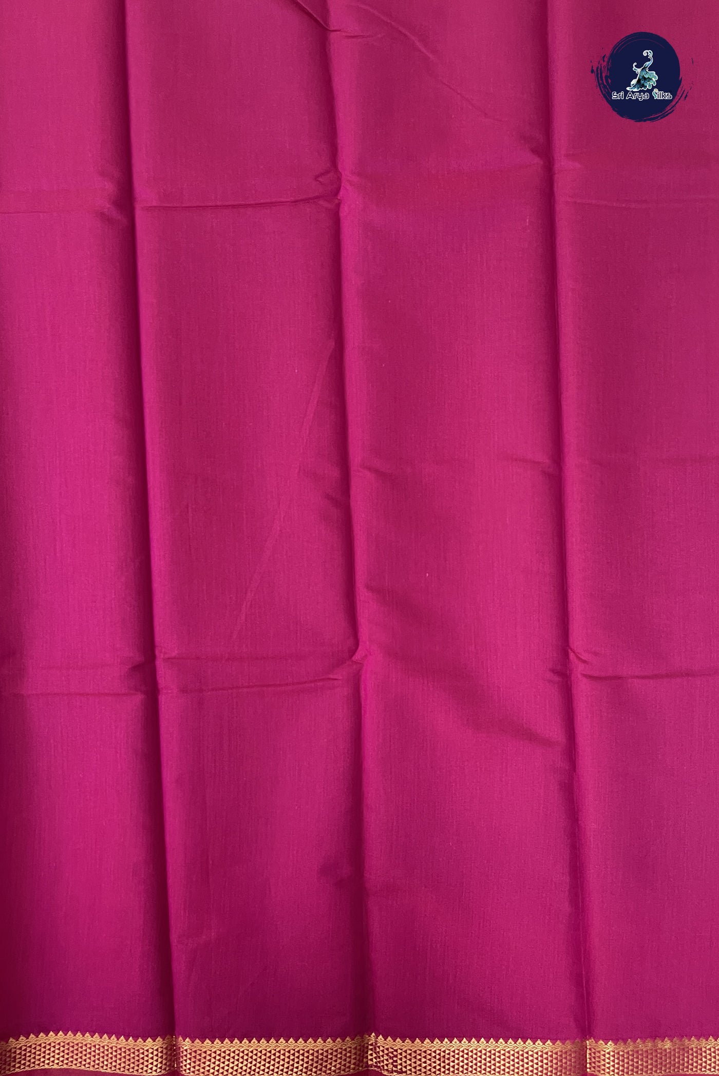Magenta Budget Semi Silk Cotton Saree With Plain Pattern