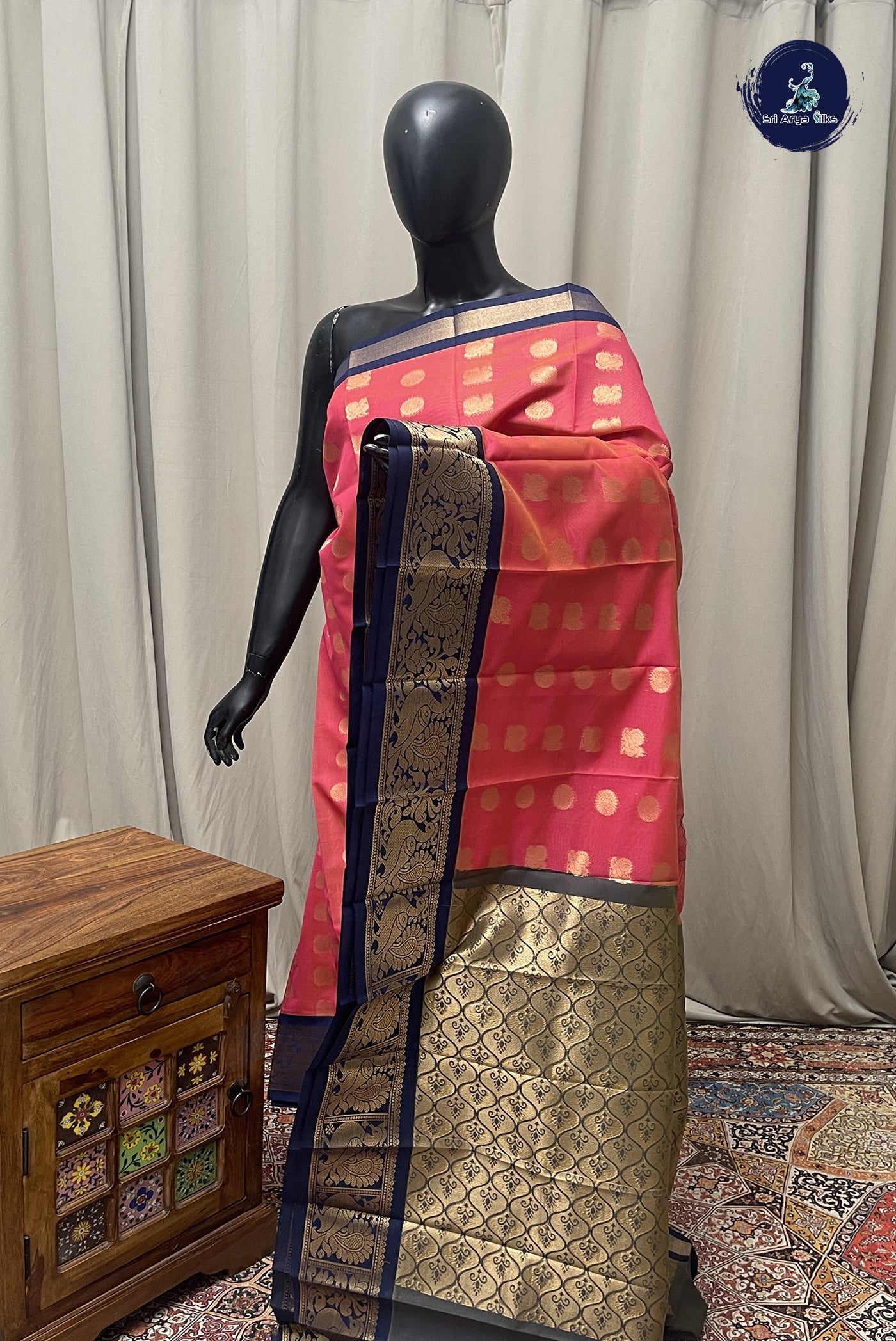 Dual Tone Pink Budget Semi Silk Cotton Saree With Zari Buttas Pattern
