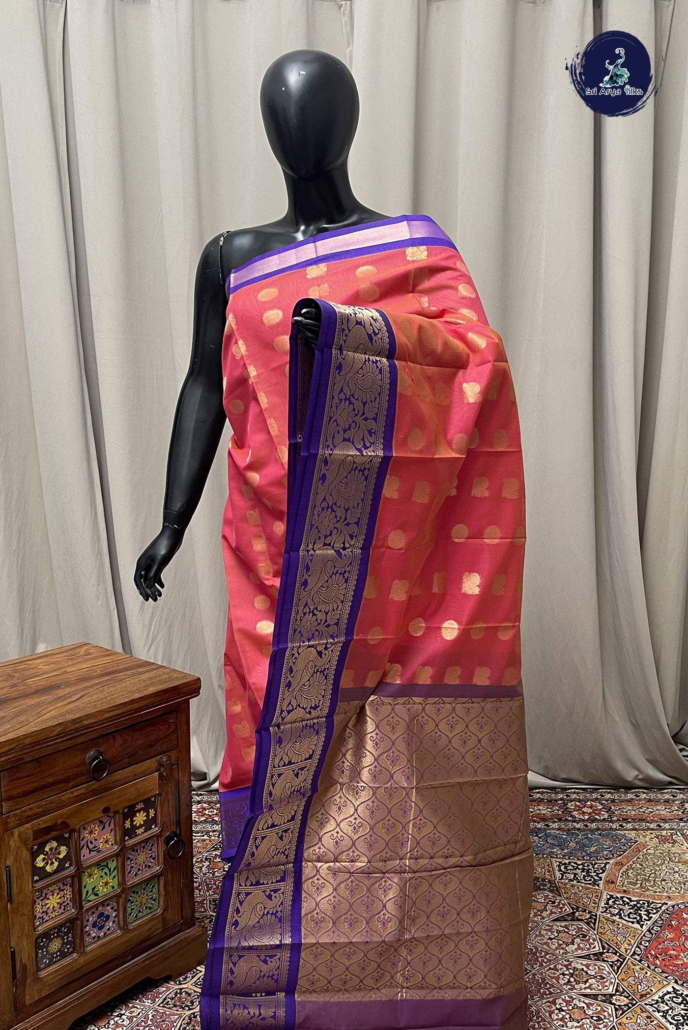 Dual Tone Pink Budget Semi Silk Cotton Saree With Zari Buttas Pattern