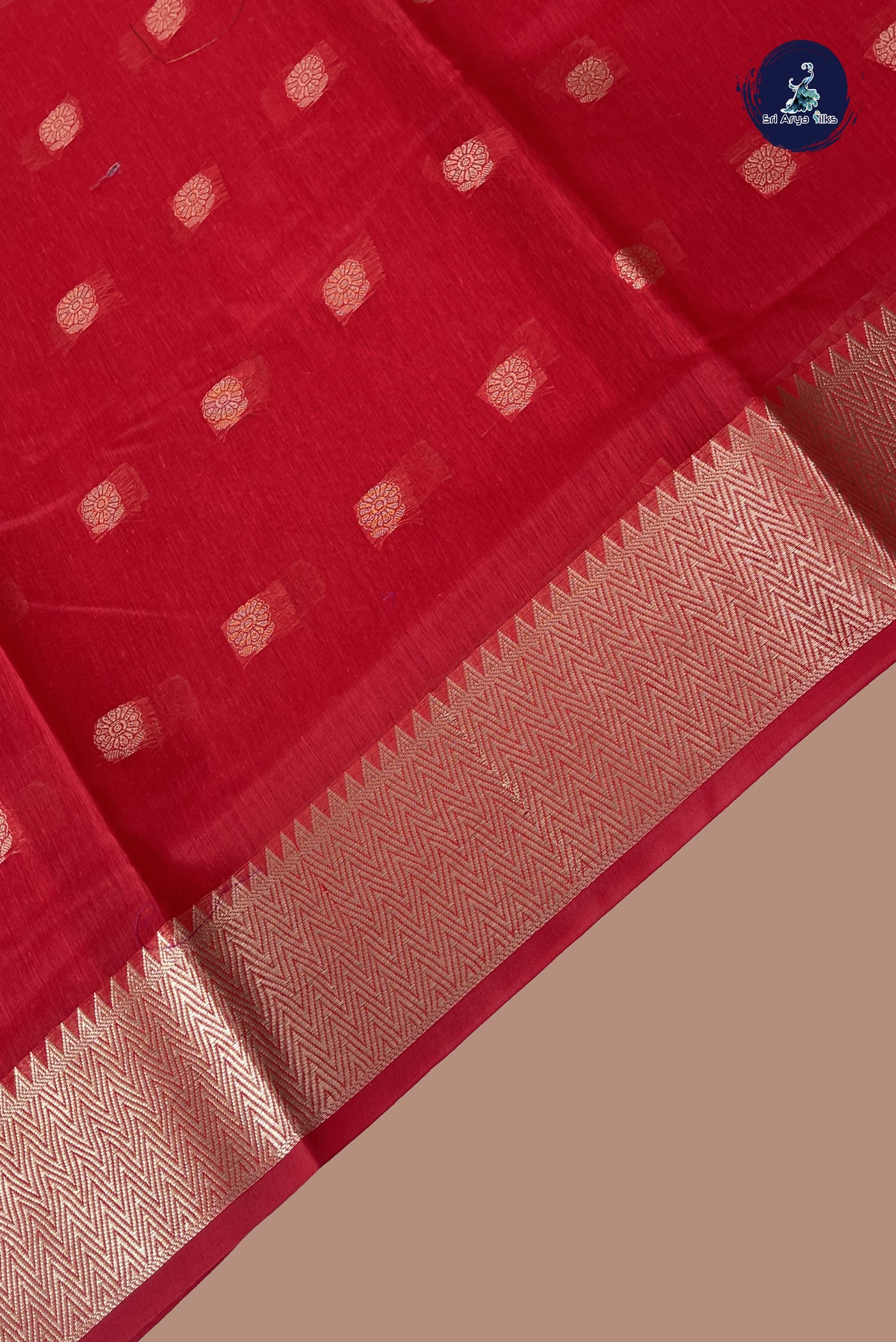 Red Maheshwari Silk Saree With Zari Buttas Pattern