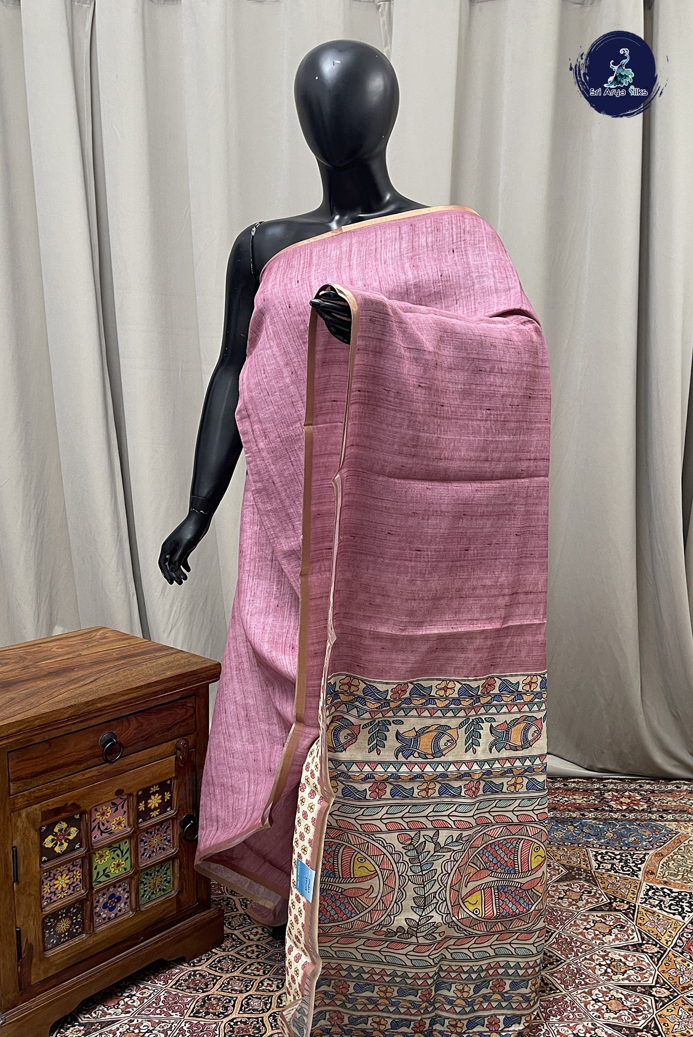 Pink Linen Saree With Plain Pattern