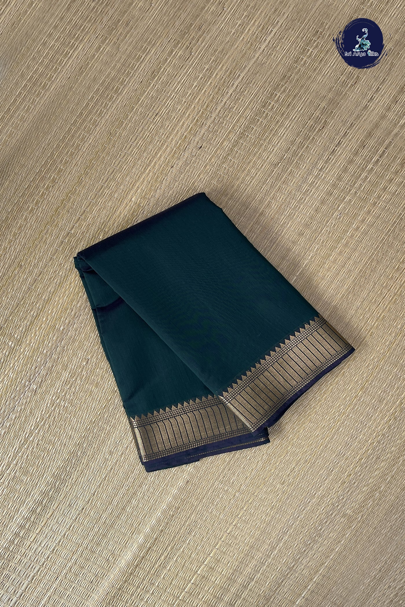 Bottle Green Budget Semi Silk Cotton Saree With Plain Pattern