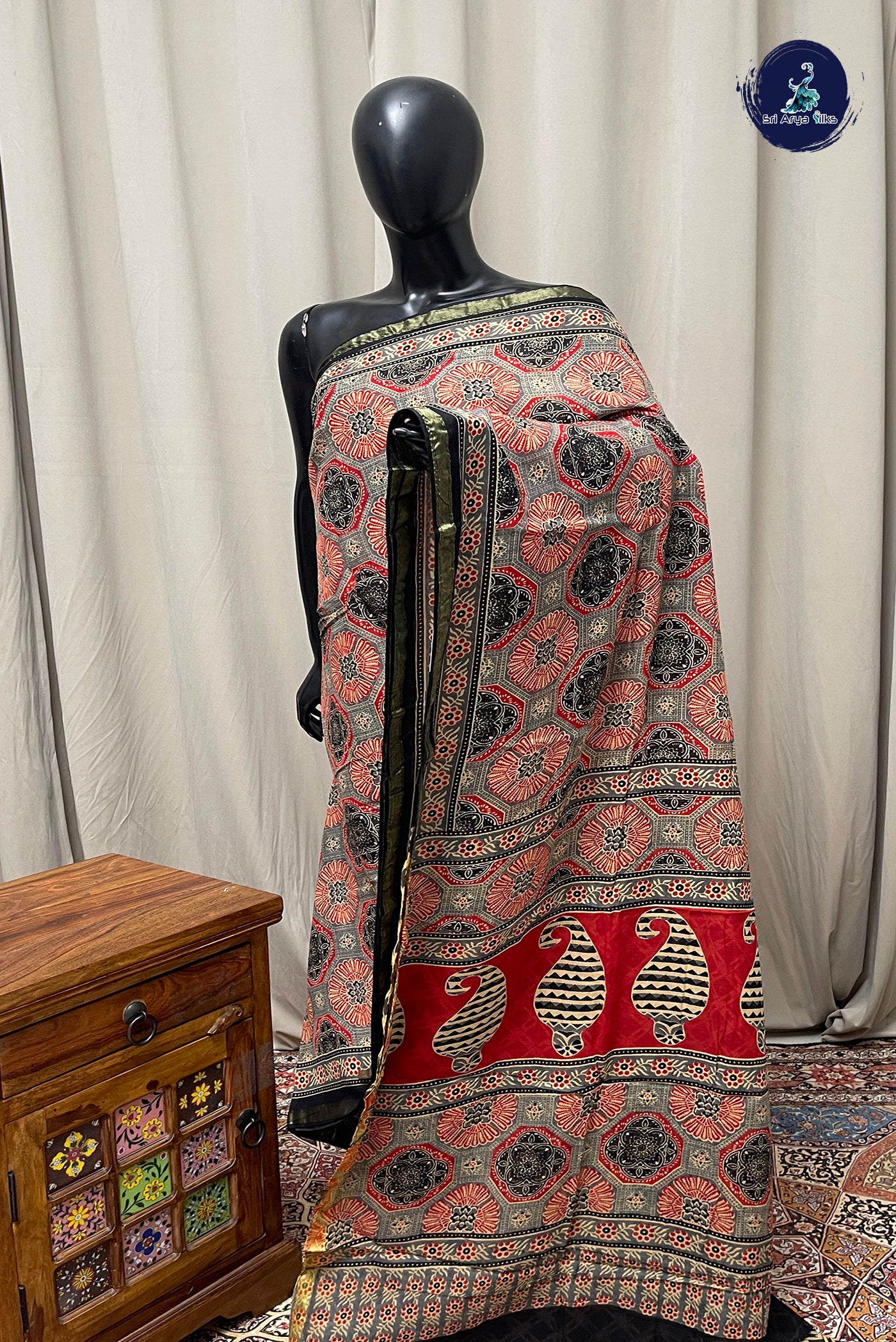 Grey Cotton Saree With Printed Pattern