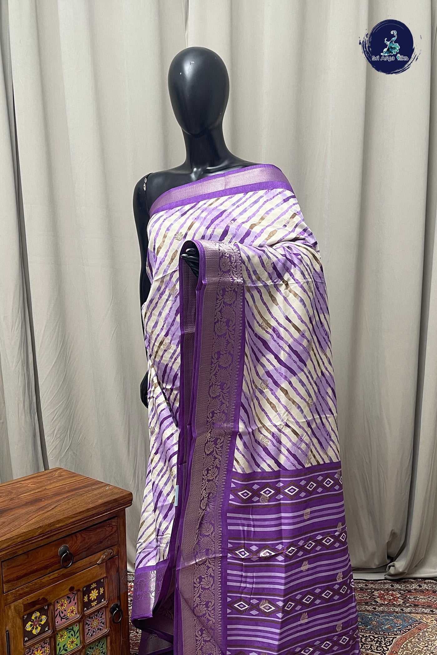 Off White Semi Crepe Silk Saree With Printed Pattern