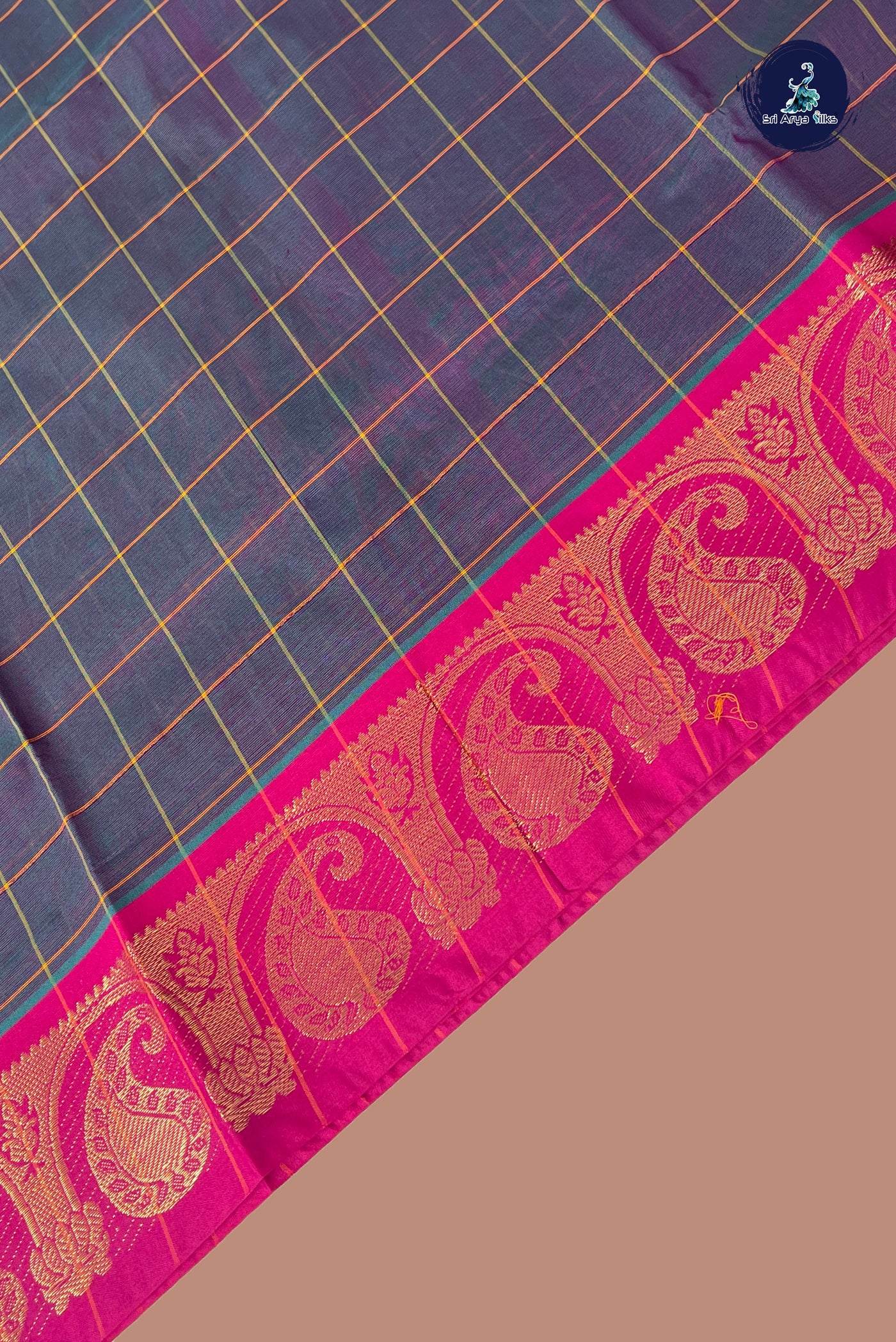 Dual Tone Green Chettinad Cotton Saree With Checked Pattern