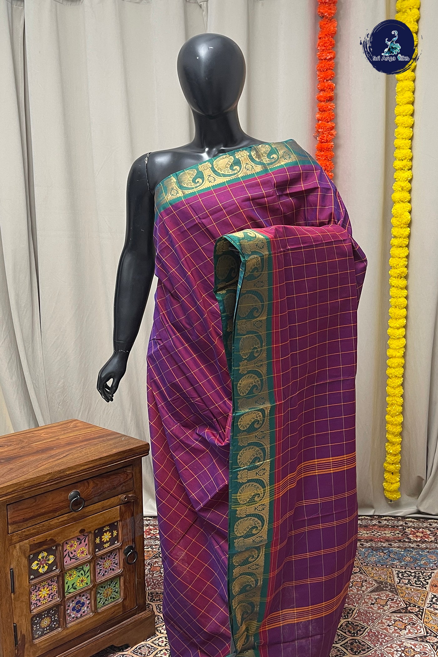 Dual Tone Purple Chettinad Cotton Saree With Checked Pattern