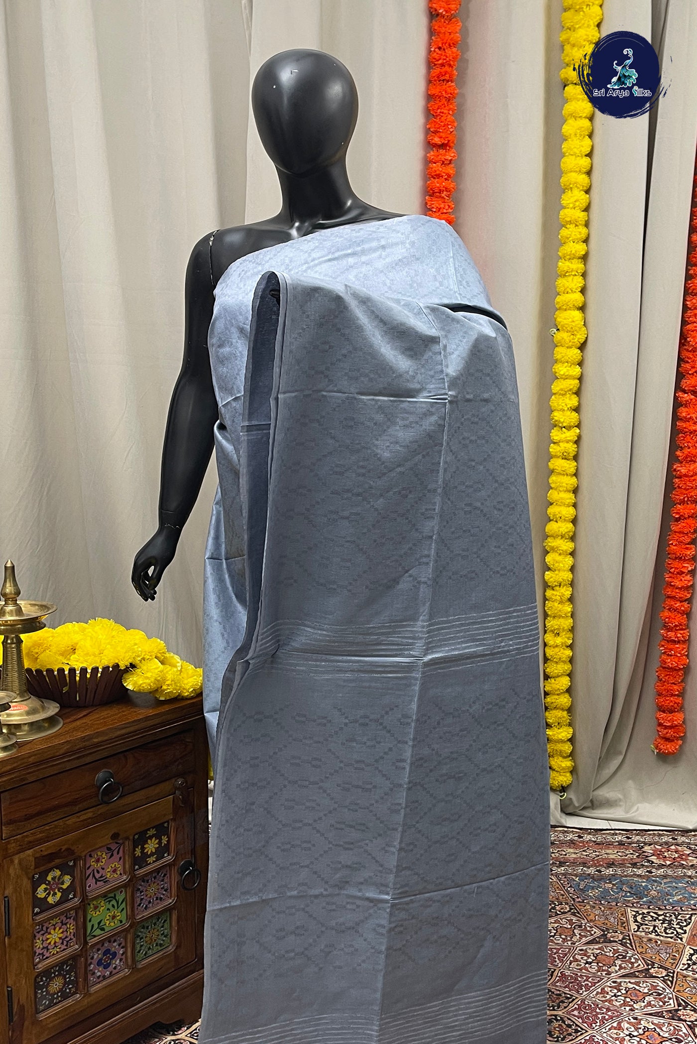 Grey Baswada Saree With Embossed Pattern