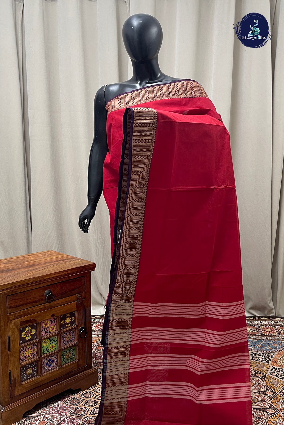 Red Chettinad Cotton Saree With Plain Pattern