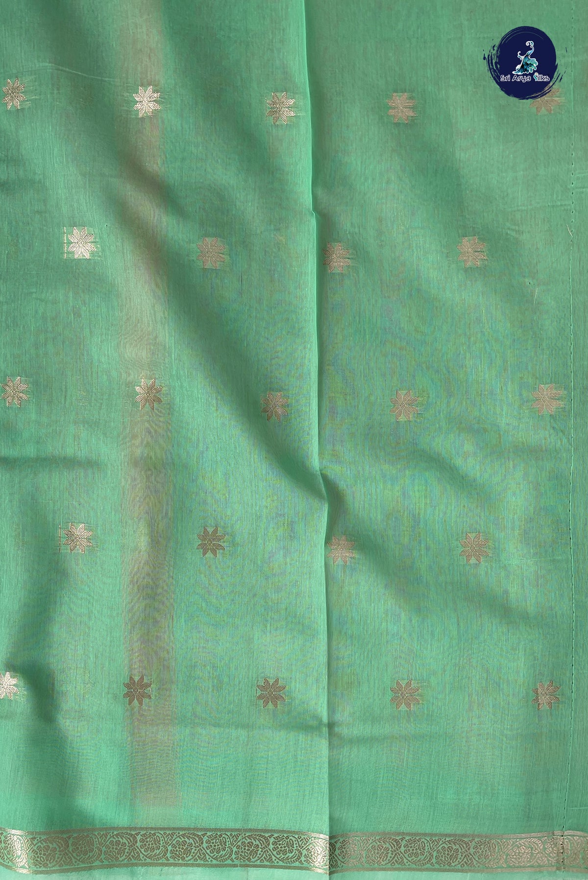 Pink Maheswari Silk Cotton Sarees With Zari Buttas Pattern