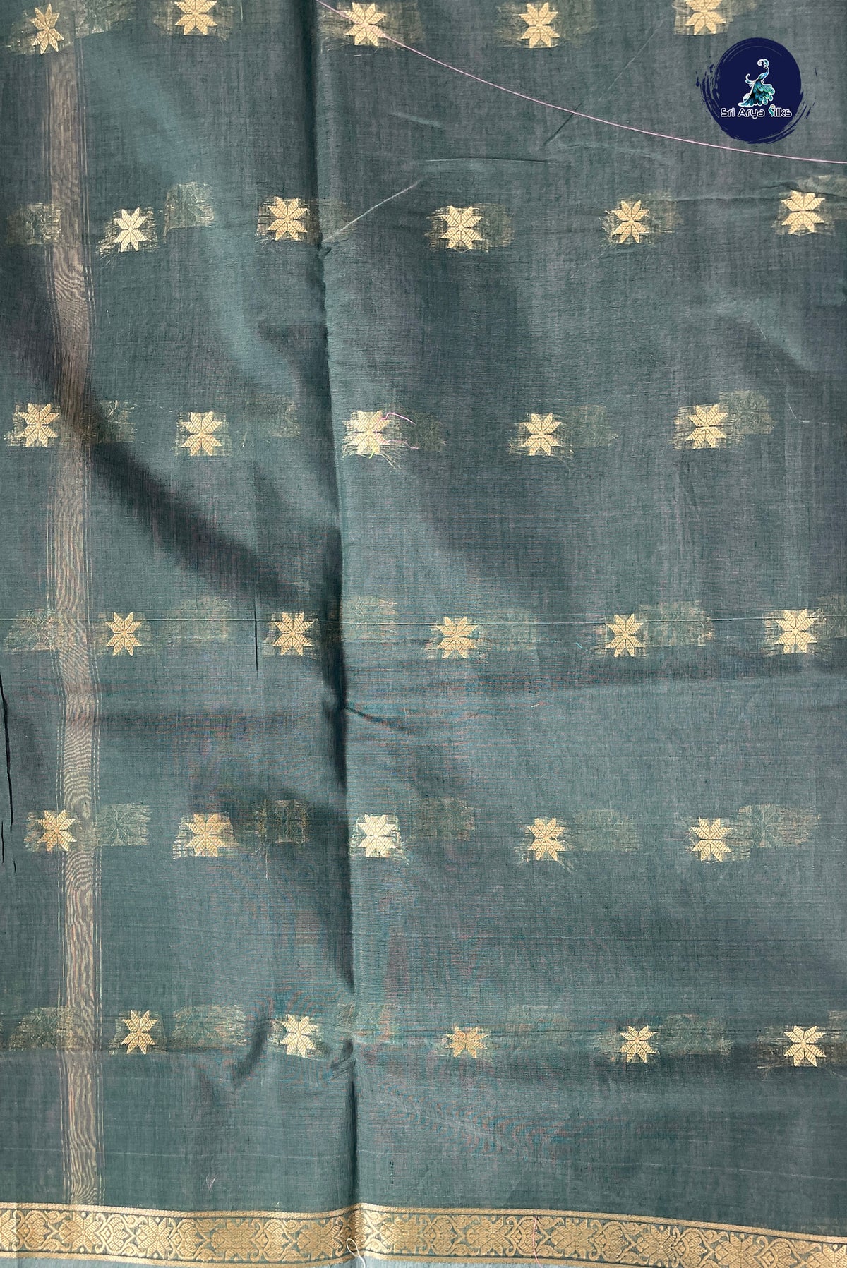 Pink Maheswari Silk Cotton Sarees With Zari Buttas Pattern