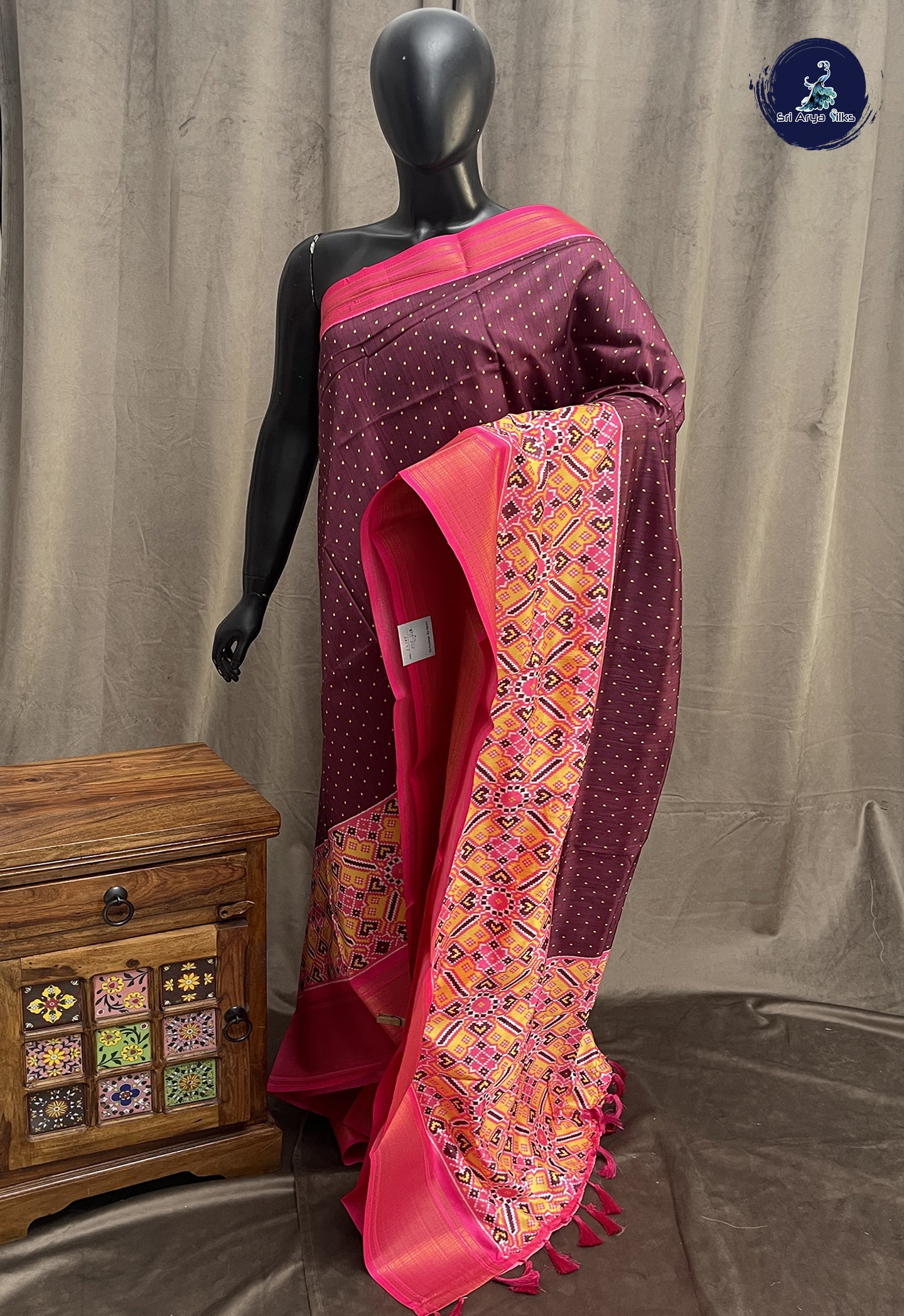 Maroon Casual Saree With Floral Digital Print Pattern
