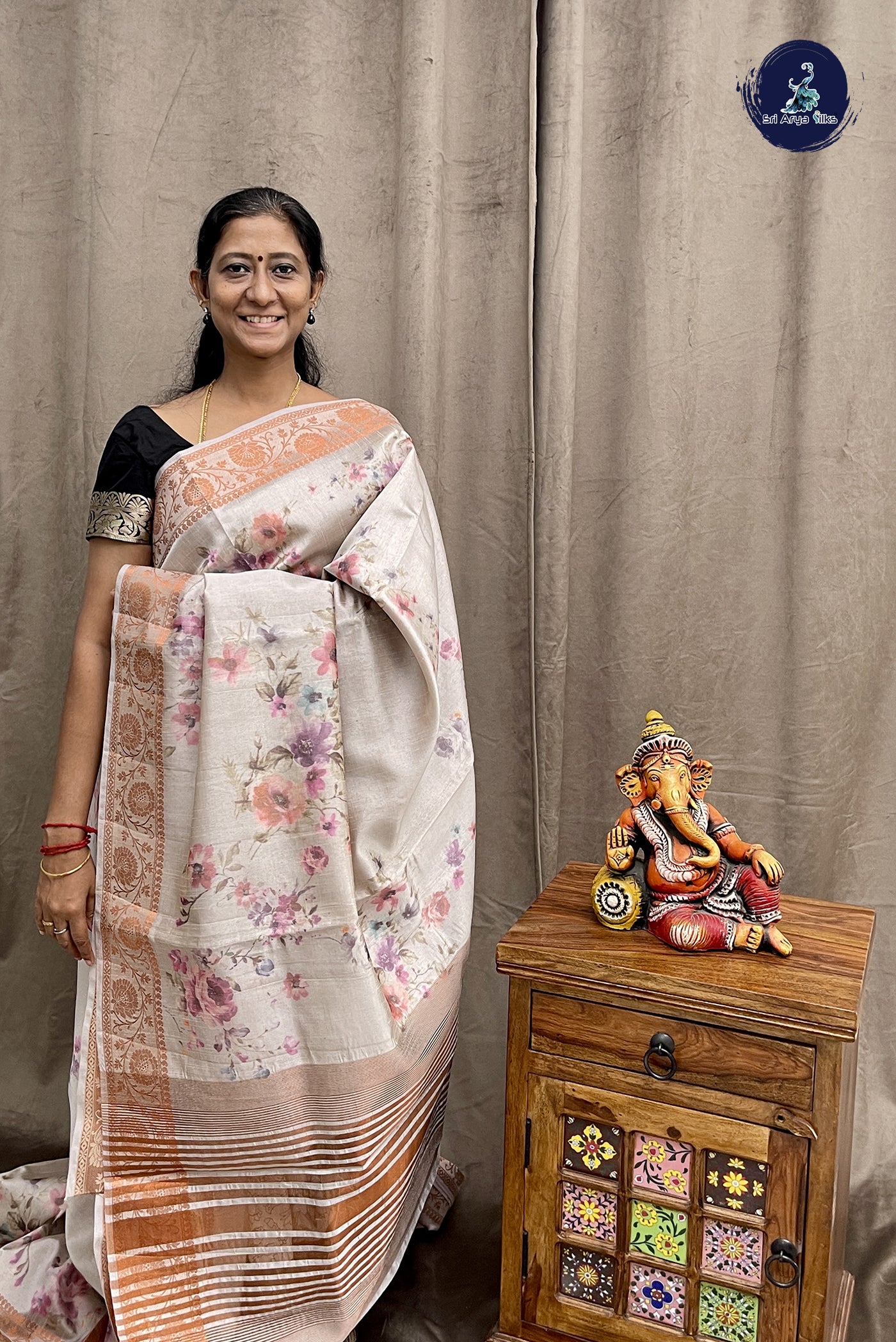 Silver Grey Semi Tussar Saree With Printed Pattern
