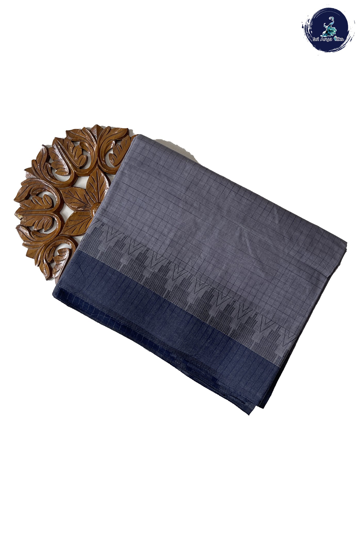 Grey Cotton Saree With Plain Pattern