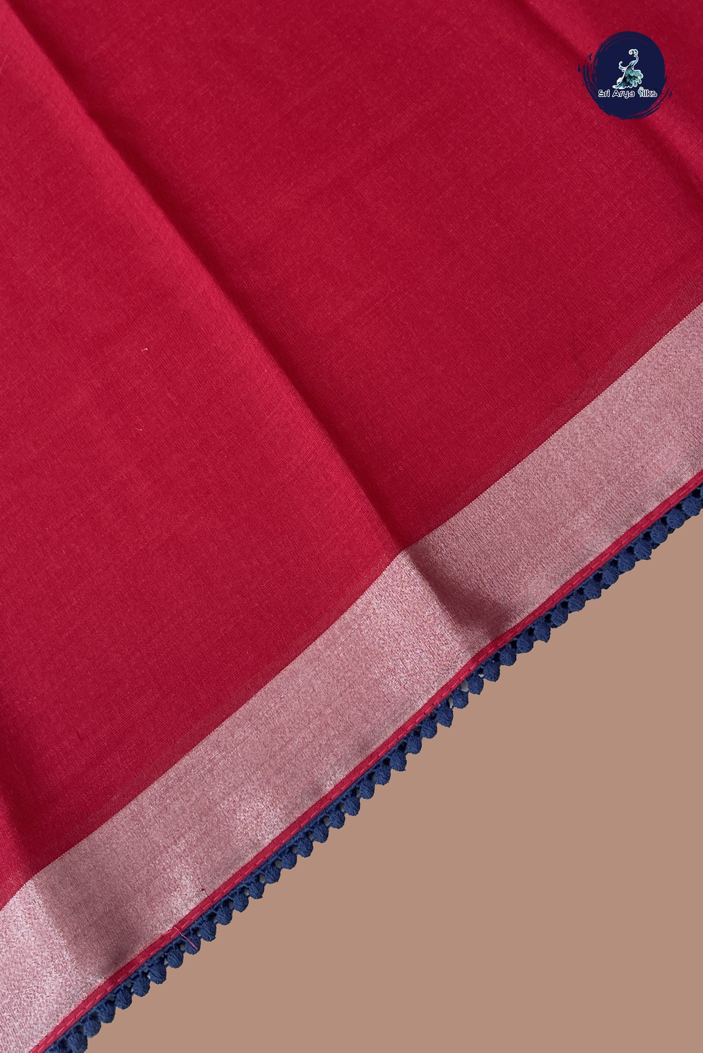 Red Linen Saree With Plain Pattern