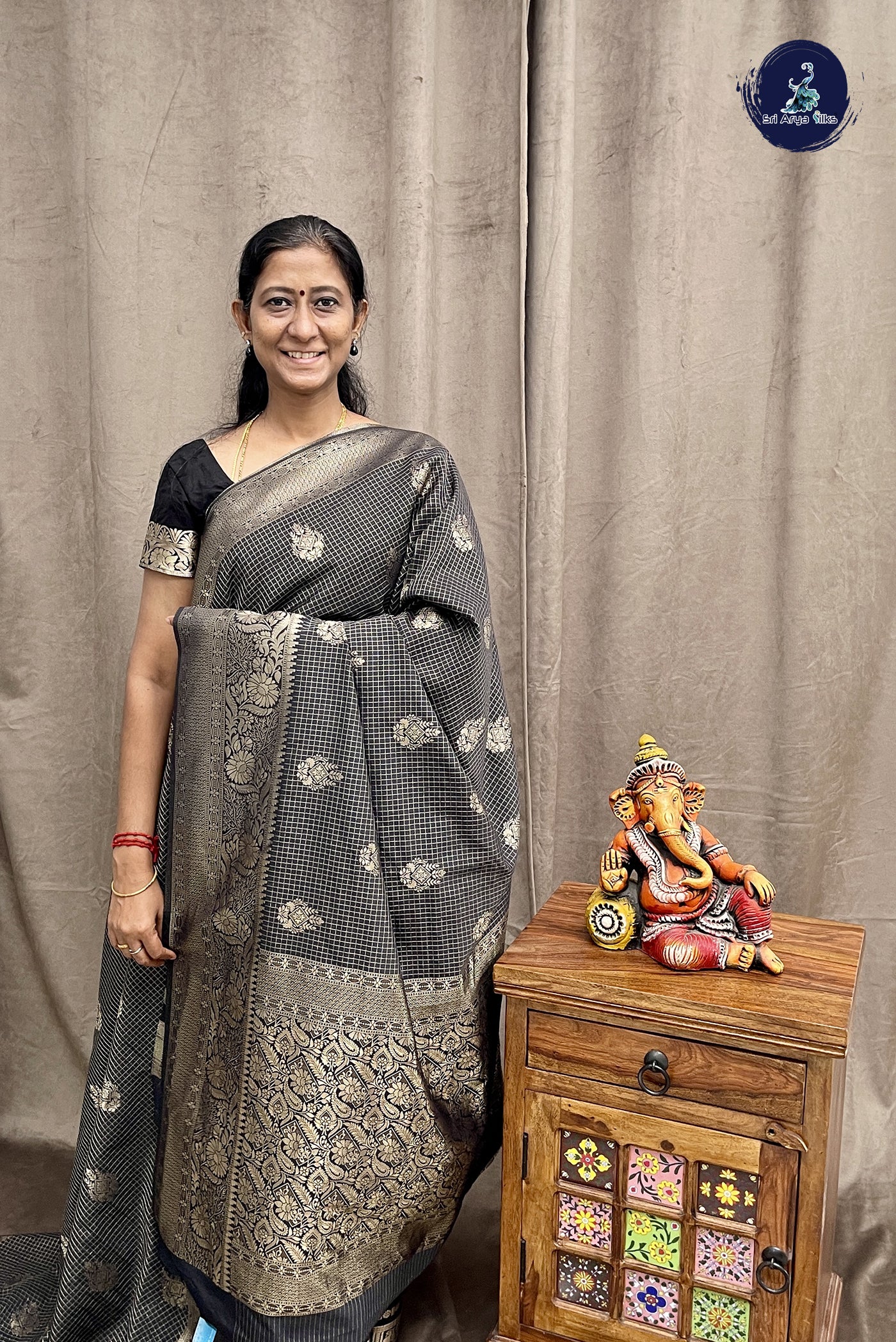 Black Semi Banarasi Saree With Zari Checked pattern