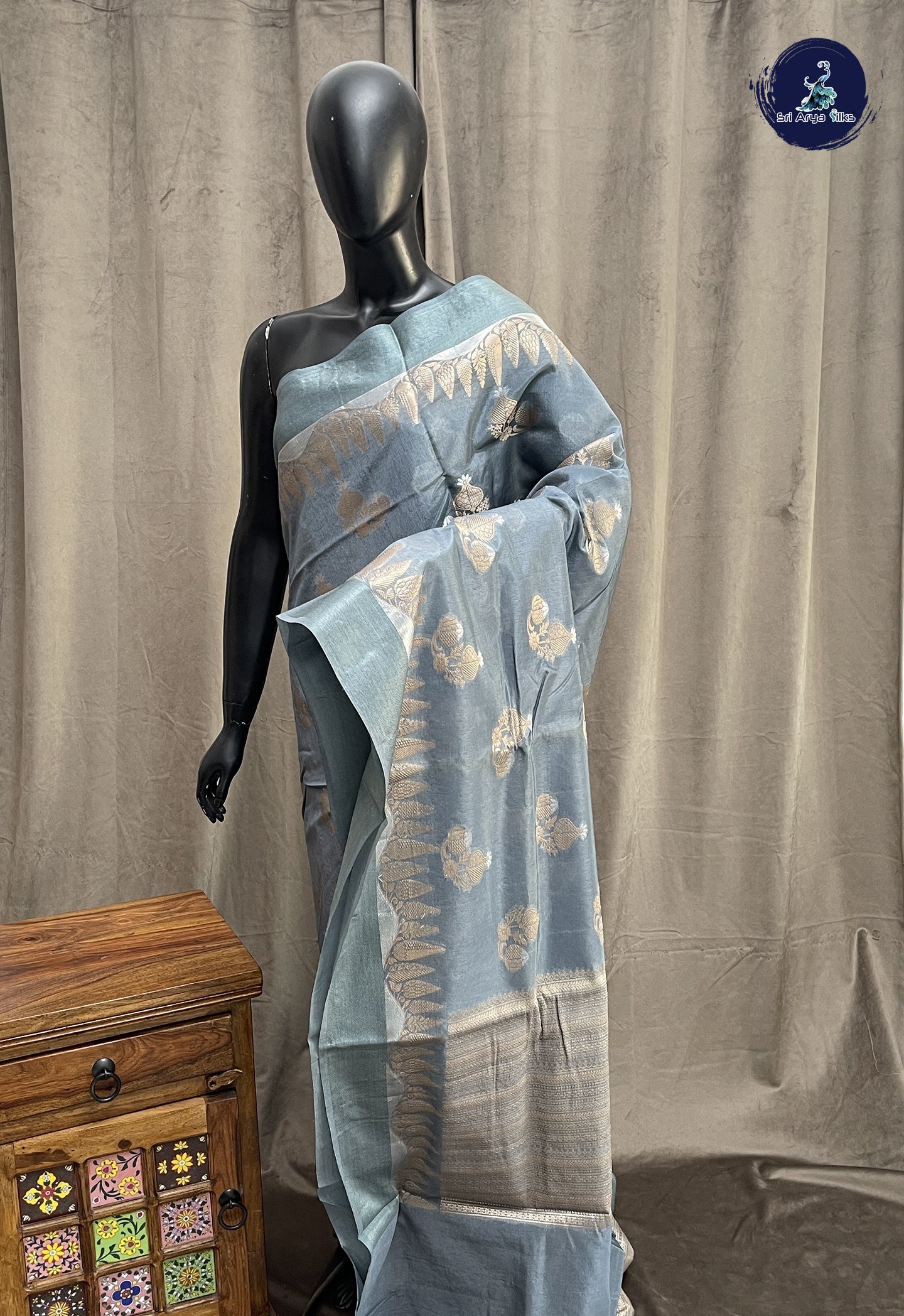 Grey Semi Raw Silk Saree With Zari Buttas Pattern