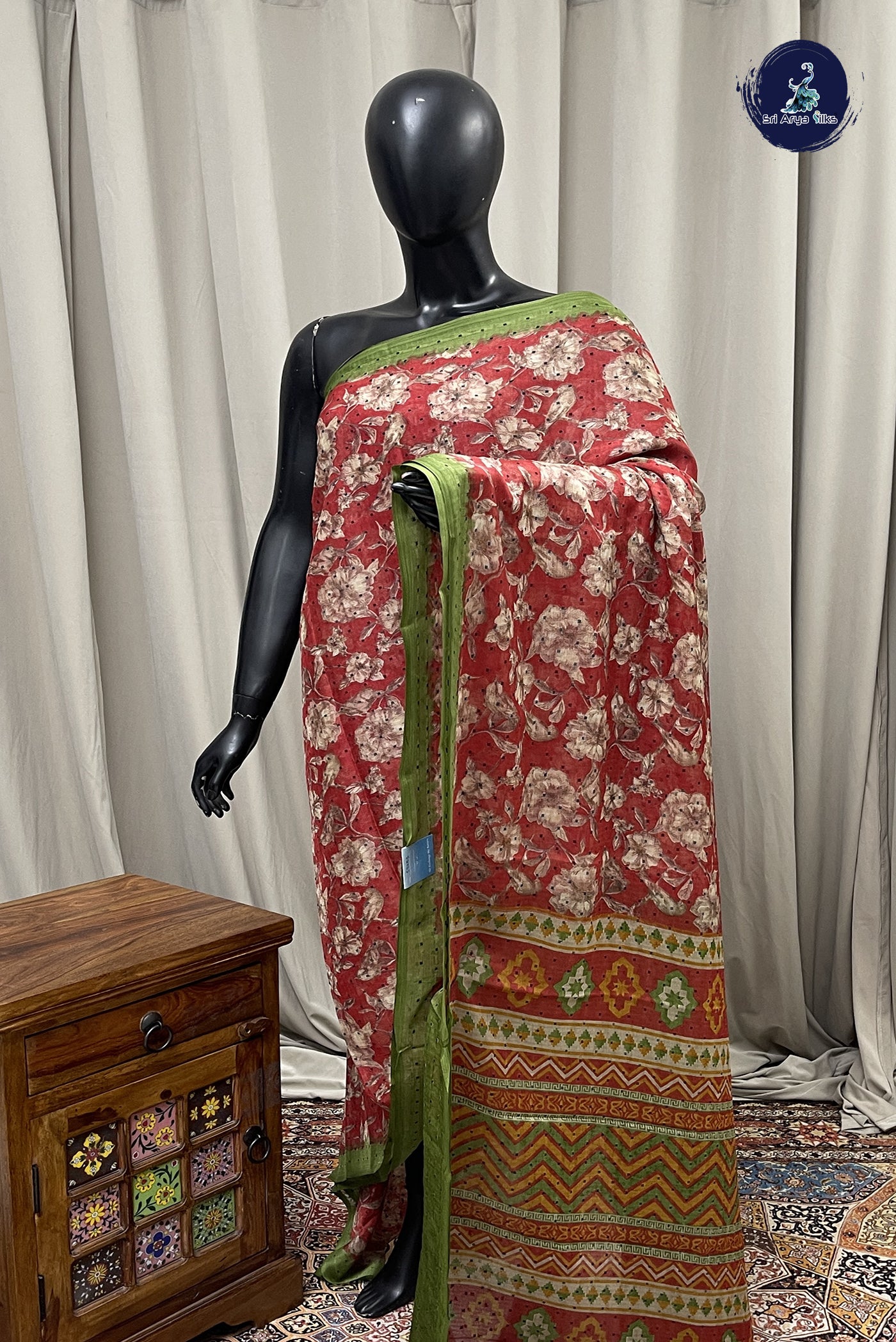 Red Chiffon Saree With Printed Pattern