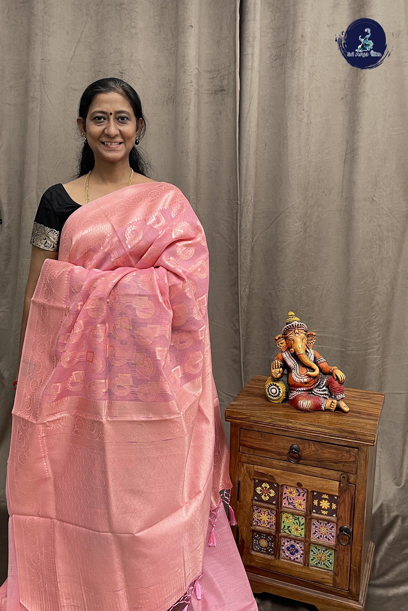 Light Pink Art Silk Saree With Jamdani Work Pattern