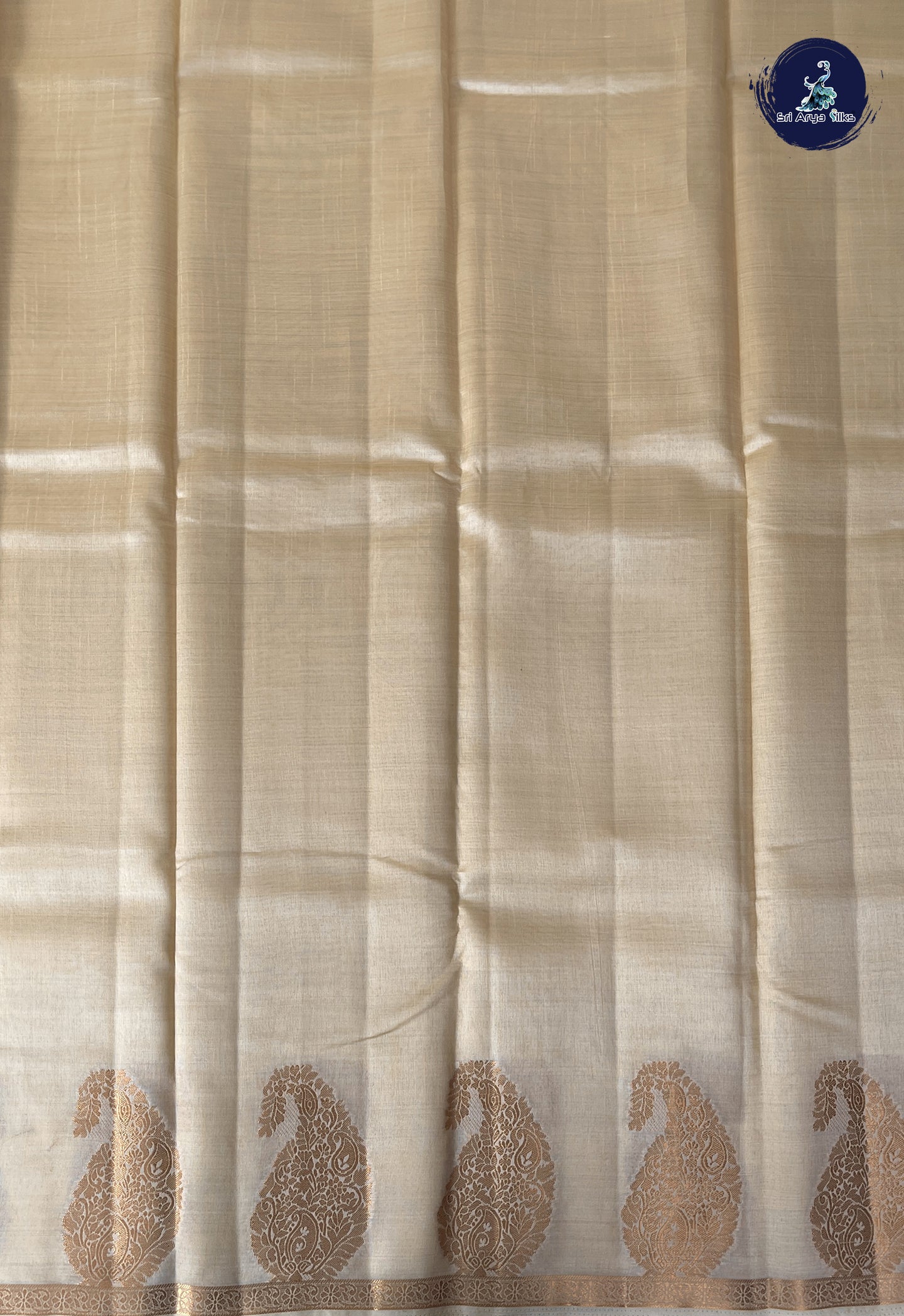 Off White Semi Tussar Saree With Plain Pattern