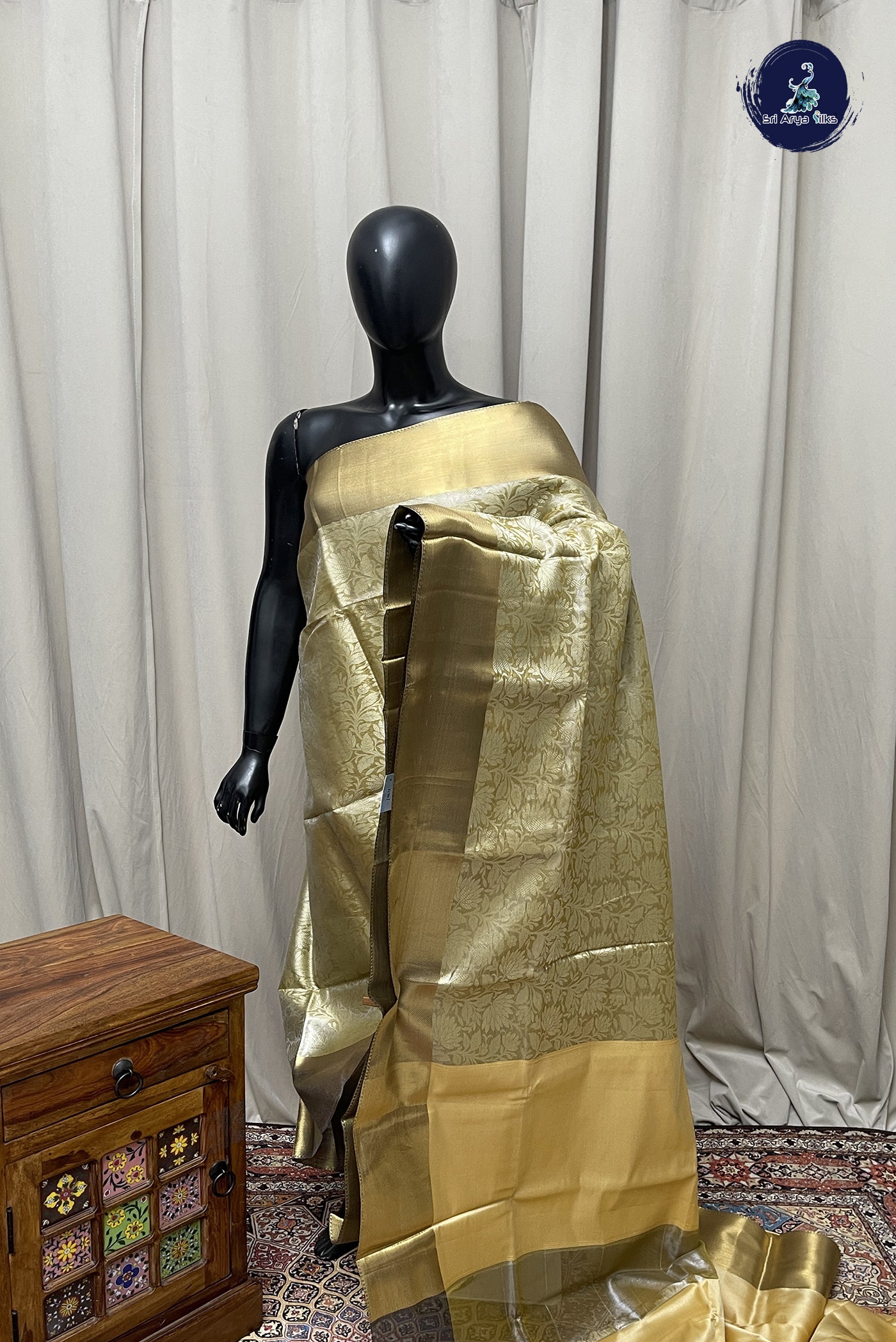 Khaki Tissue Banarasi Saree With Thread Work Pattern