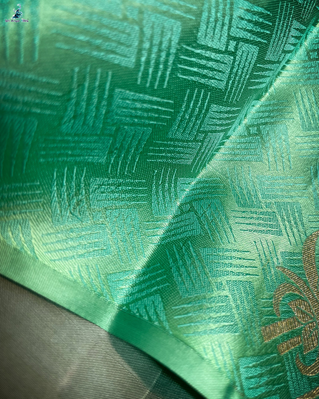 Dark Pista Green and Light Greyish Green Pure Kanchipuram Silk Saree