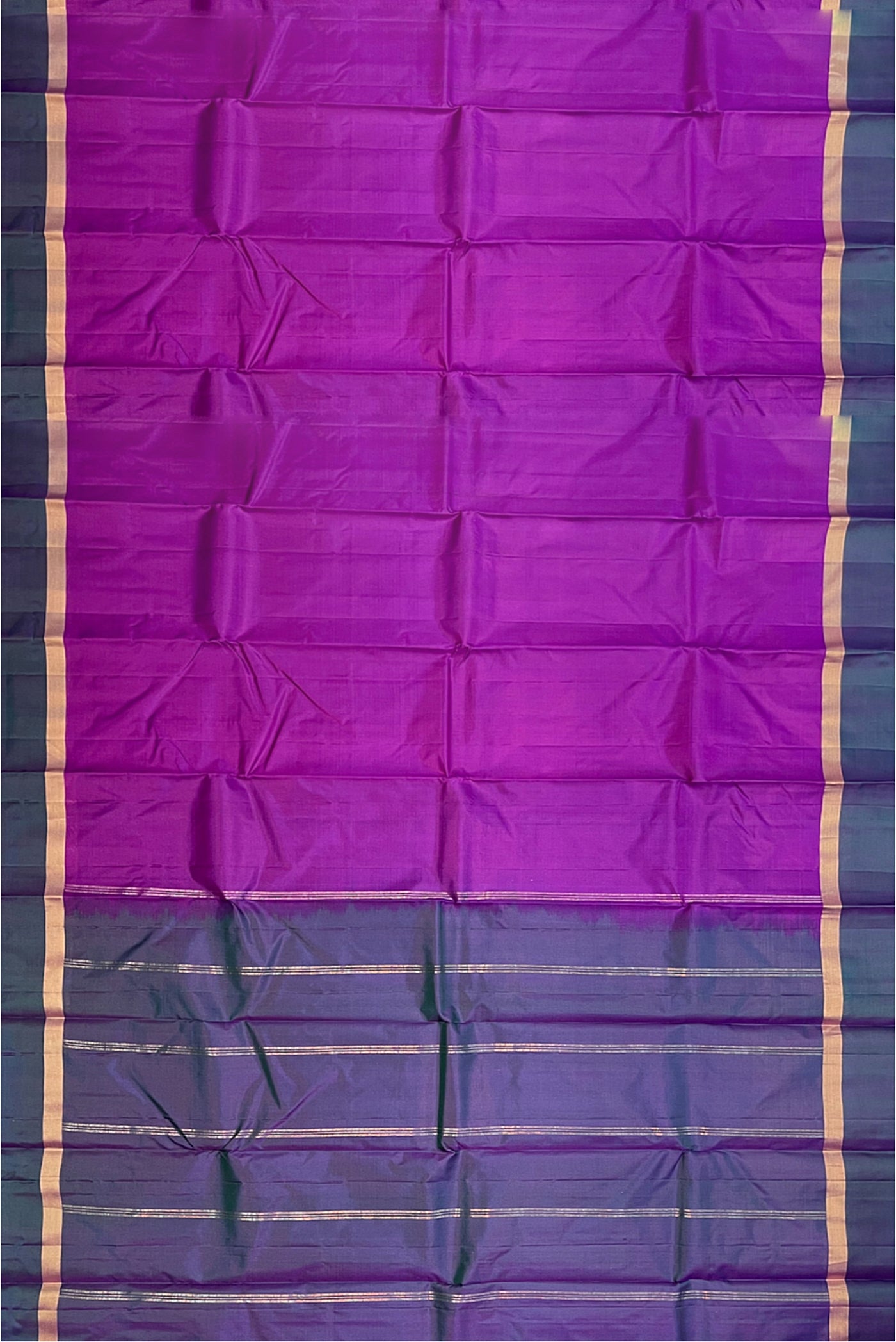 Purple Light Weight Silk Saree With Plain Pattern