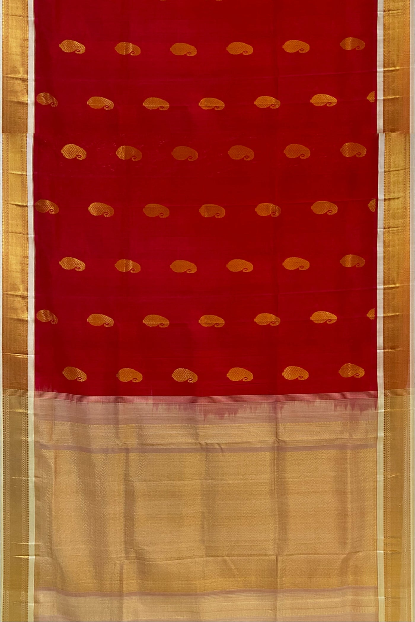 Bright Red Silk Cotton Saree With Zari Buttas Pattern
