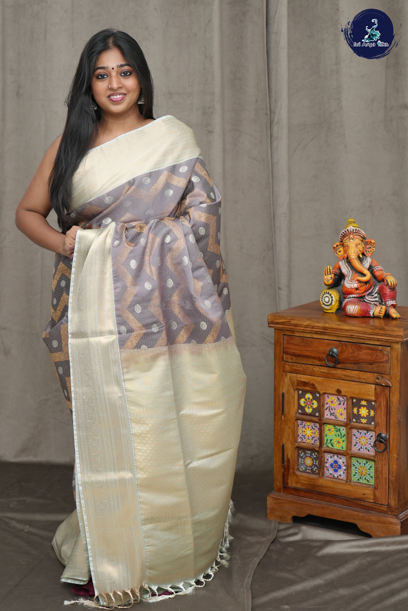 Snuf Semi Soft Silk Saree With Jacquard Pattern