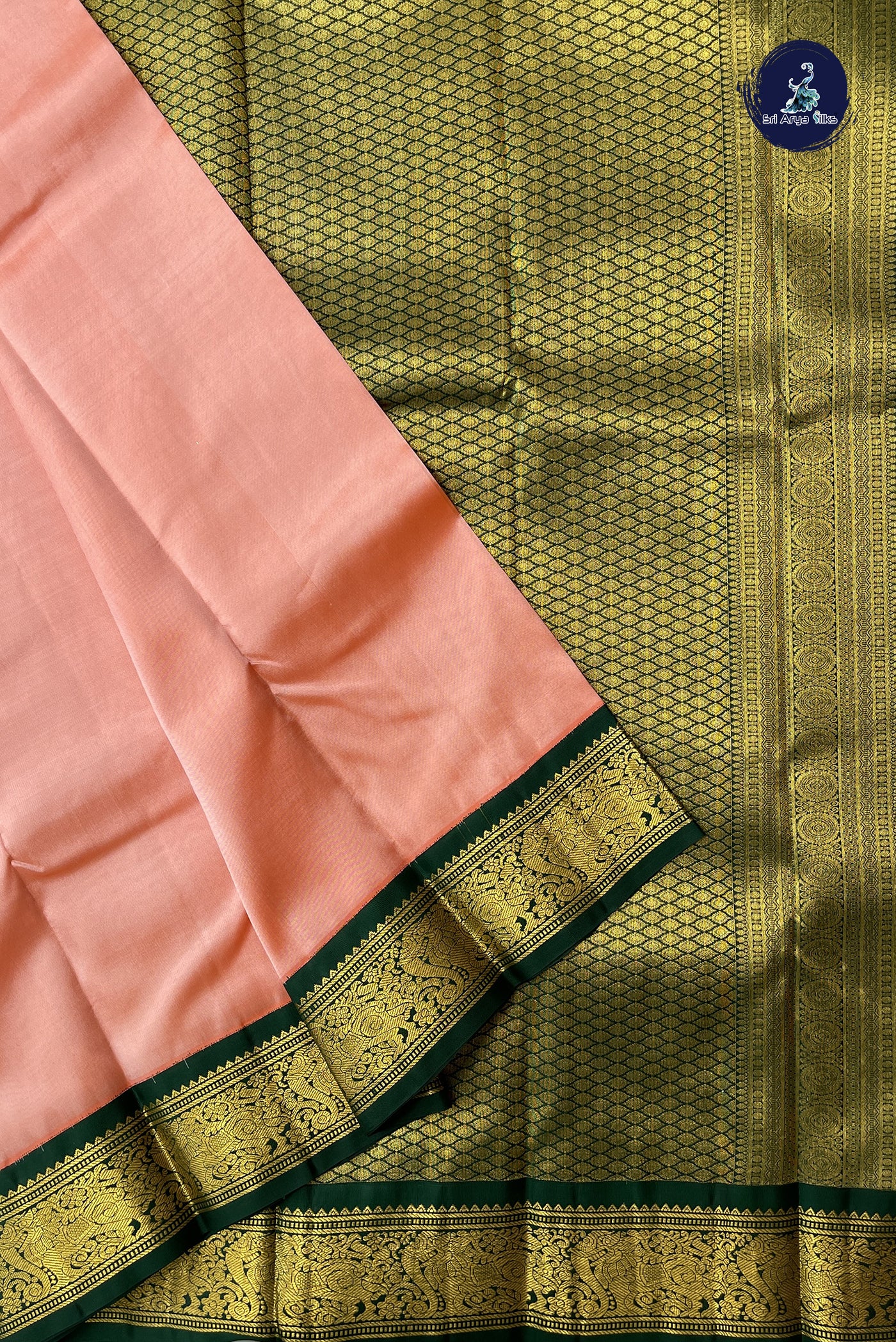 Peach Silk Saree With Plain Pattern
