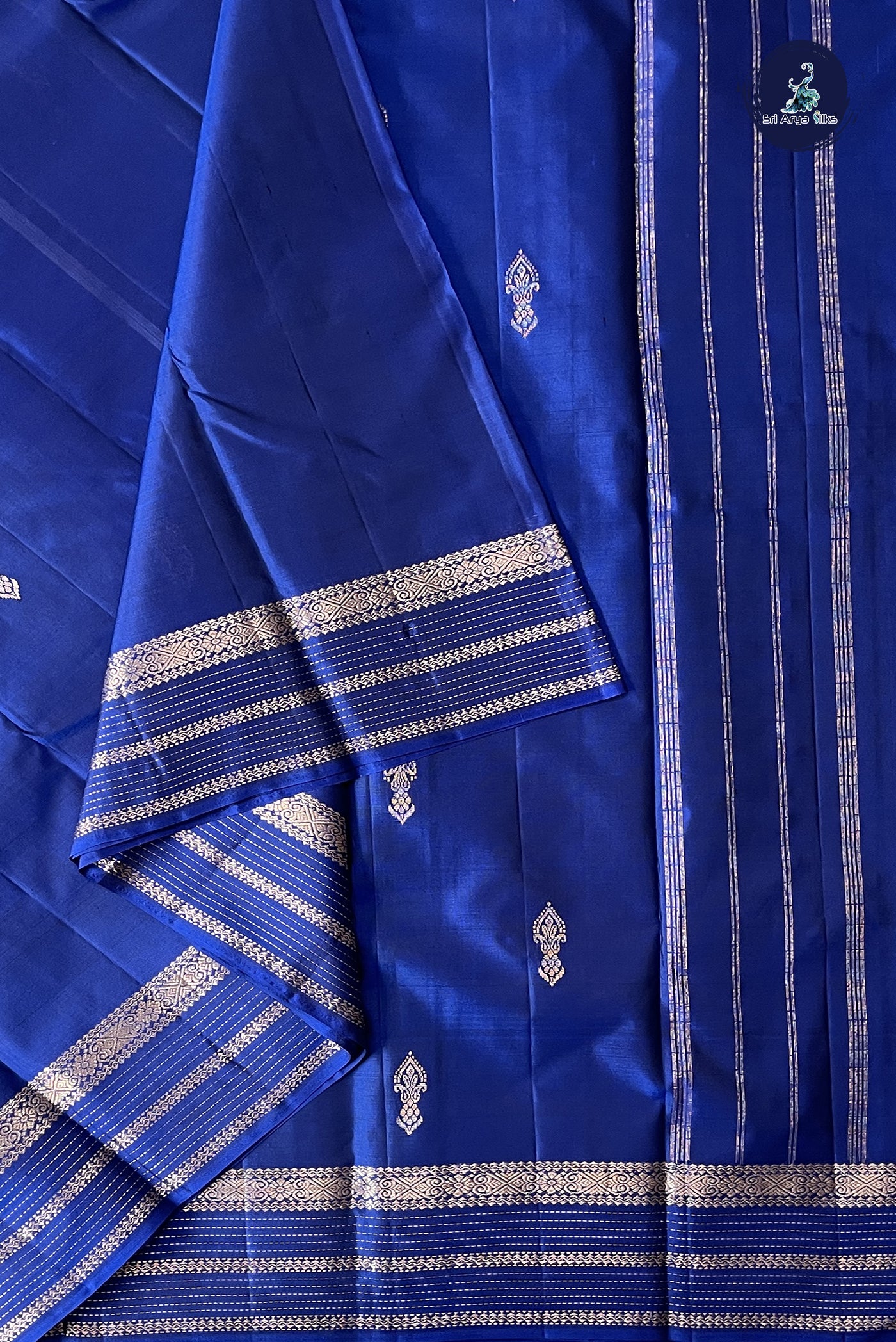 Light Weight Silk Saree With Zari Buttas Pattern