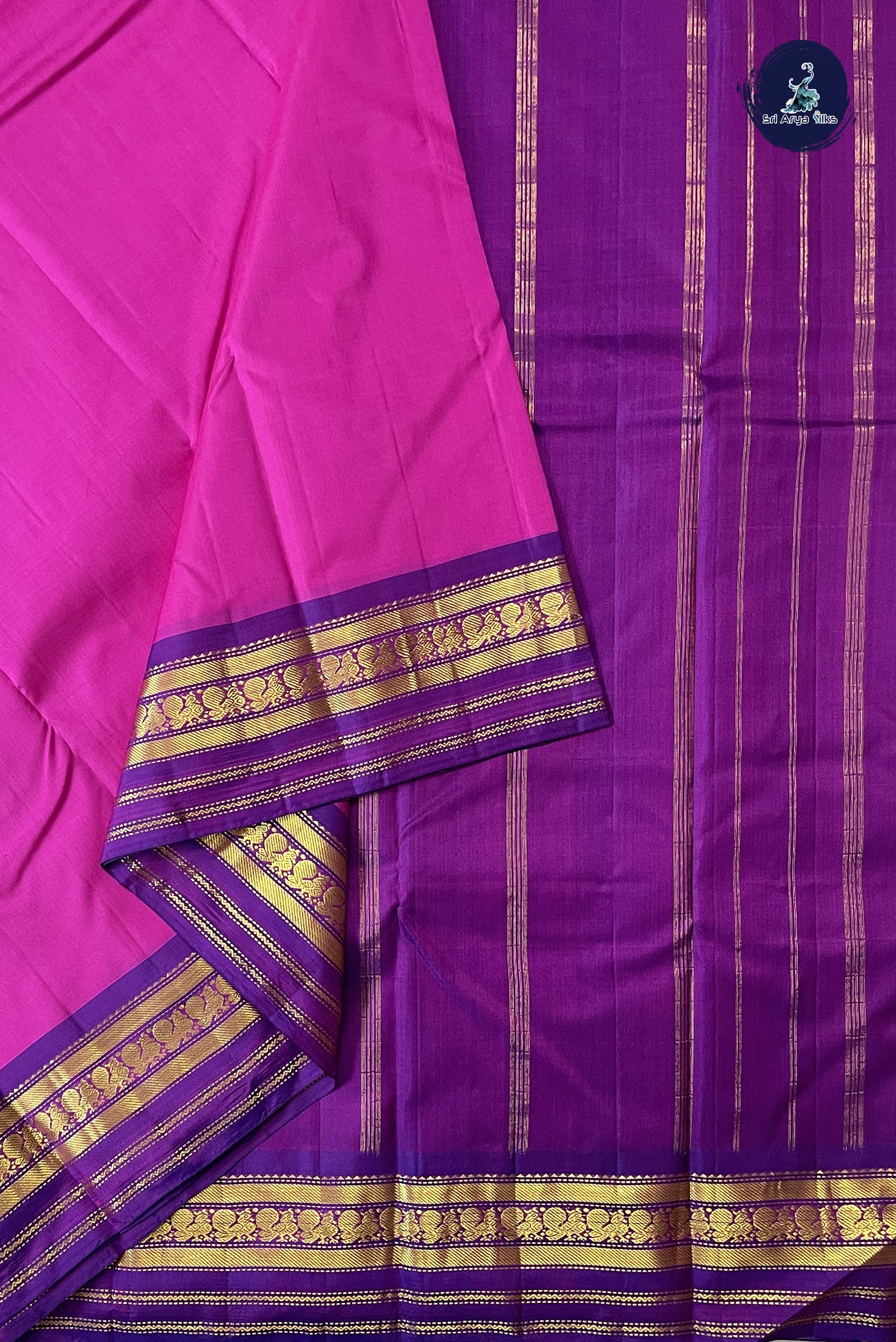 Magenta Light Weight Silk Saree With Plain Pattern