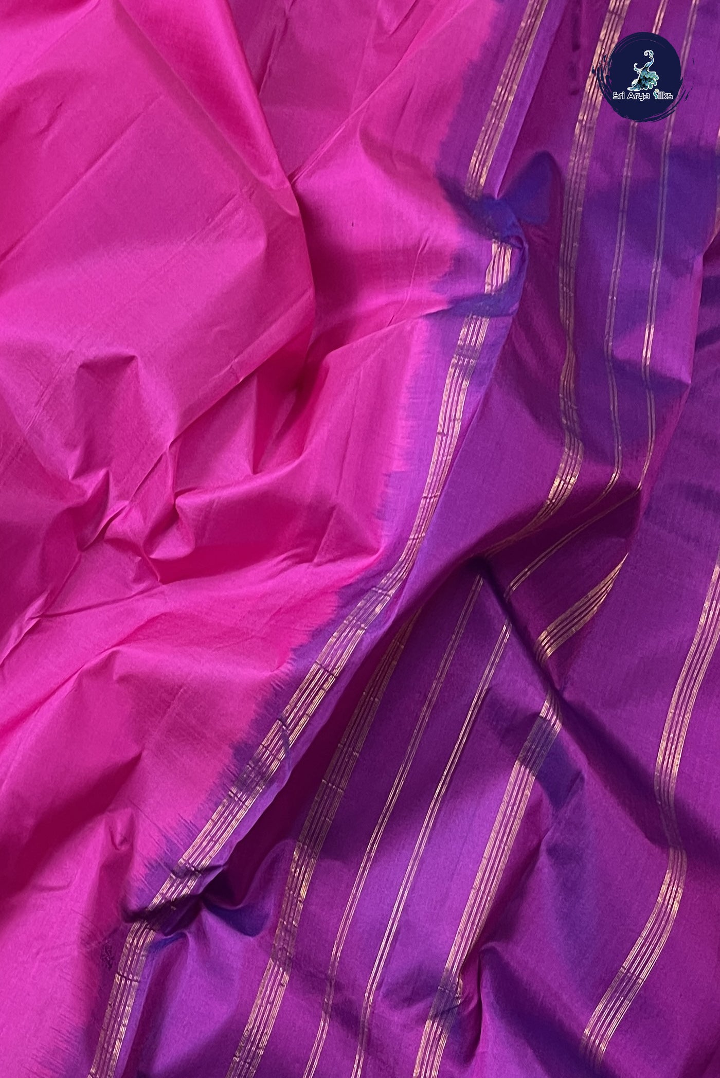 Magenta Light Weight Silk Saree With Plain Pattern