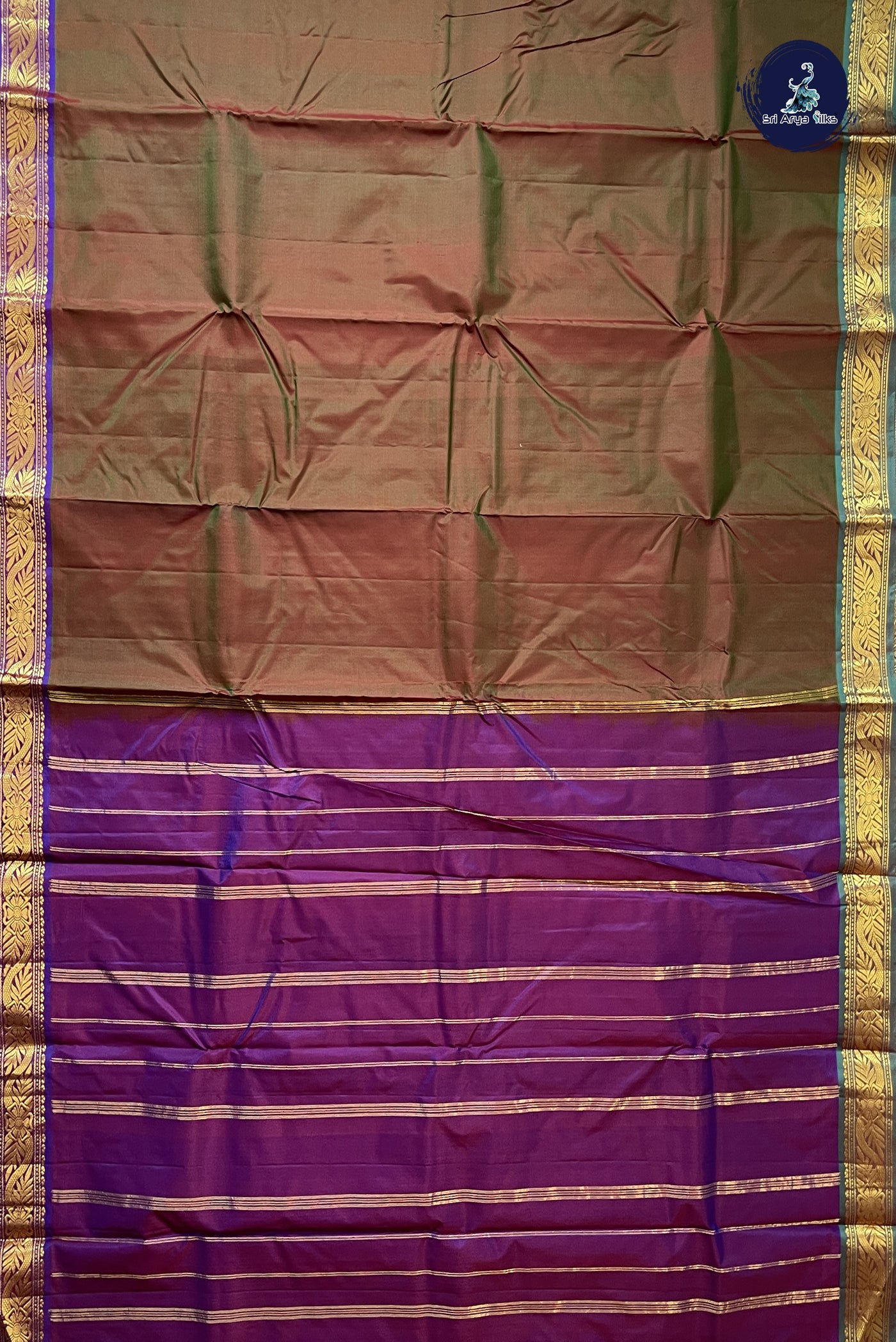 Manthulir Light Weight Silk Saree With Plain Pattern