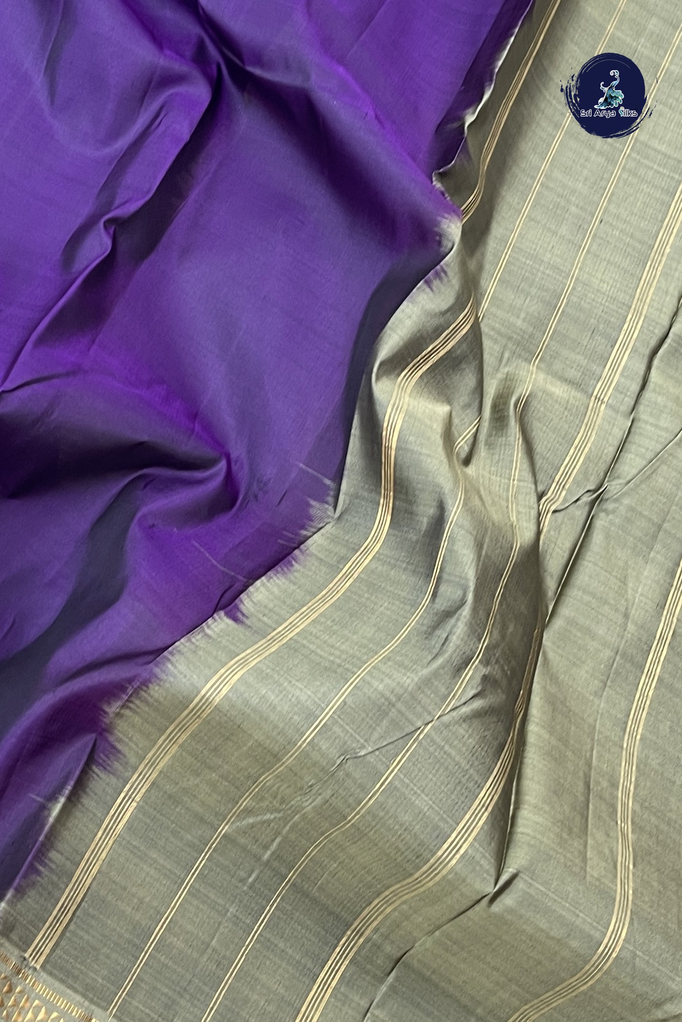 Dark Brinjal Light Weight Silk Saree With Plain Pattern