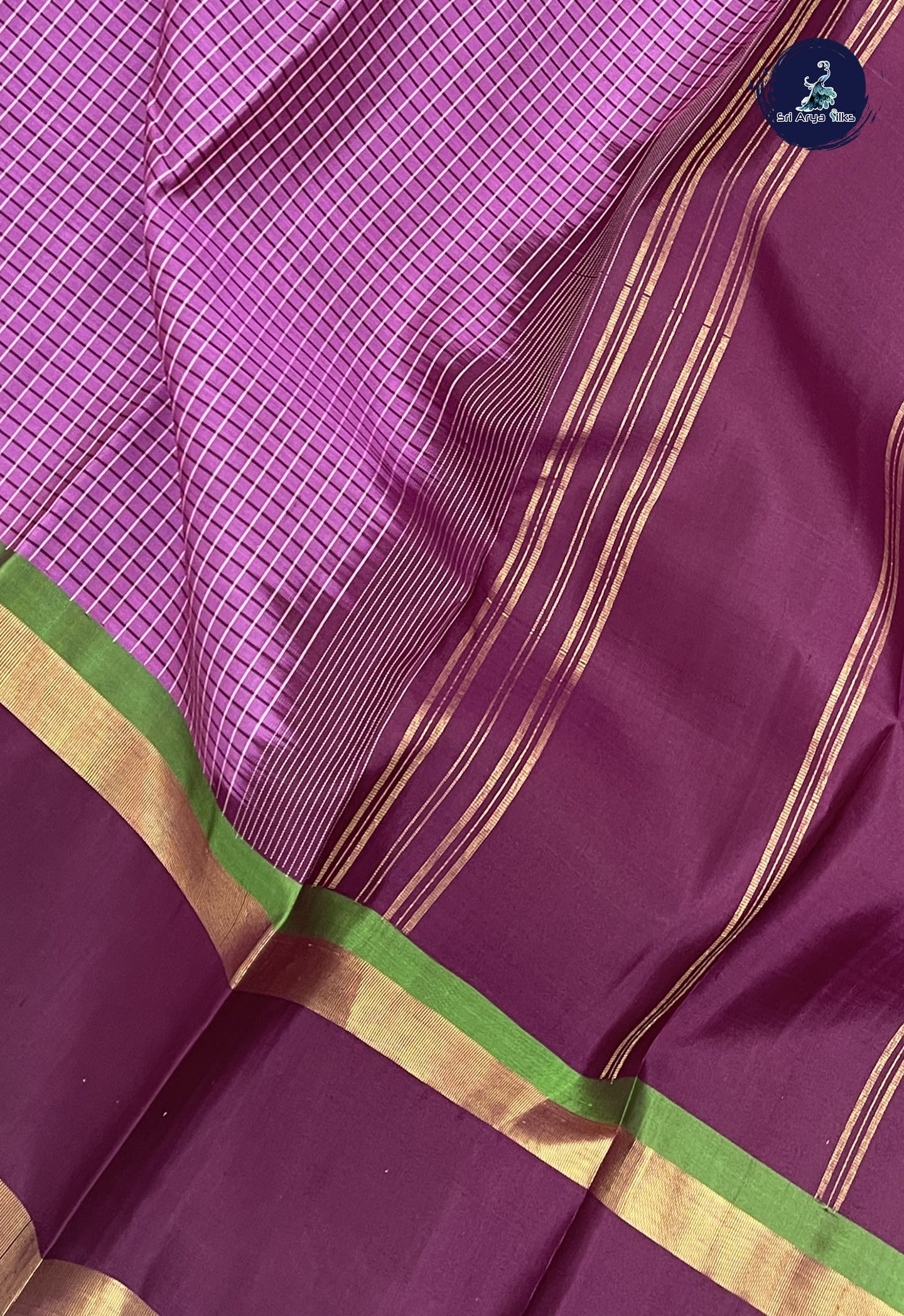 Burgundy Checked Saree With Checked Pattern