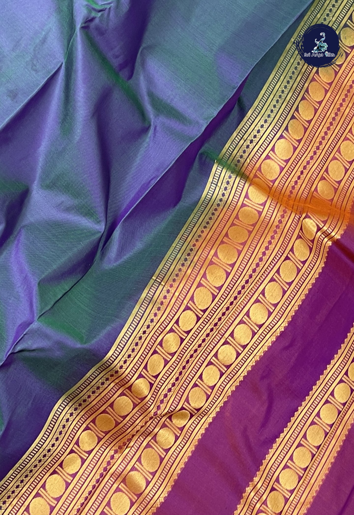 Dual Tone Blue Traditional Silk Saree With Plain Pattern