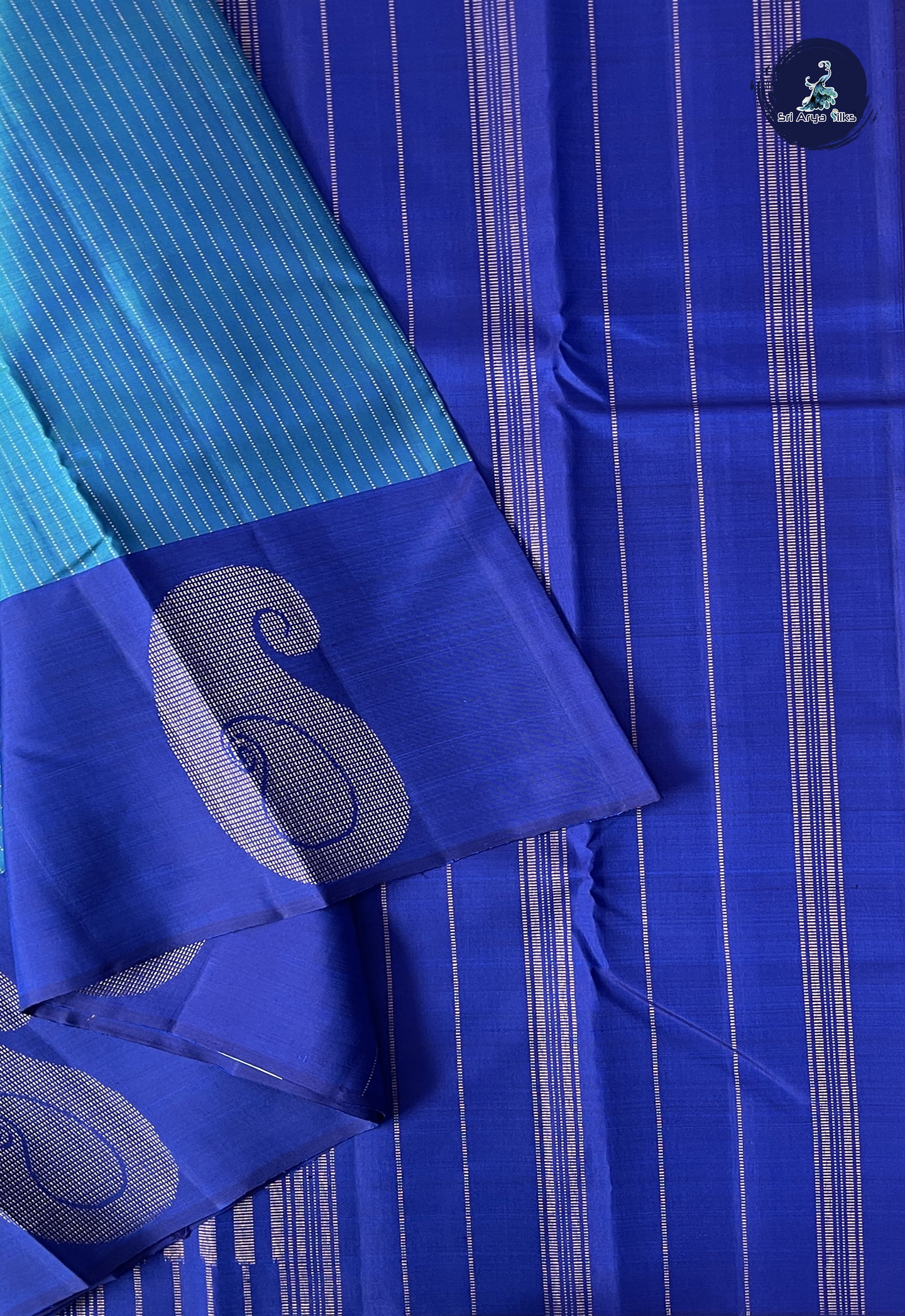 Dual Tone Blue Traditional Silk Saree With Stripes Pattern