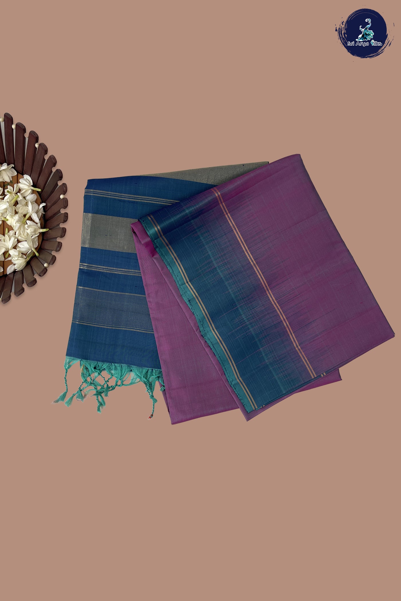 Dual Tone Pink Soft Silk Saree With Plain Pattern