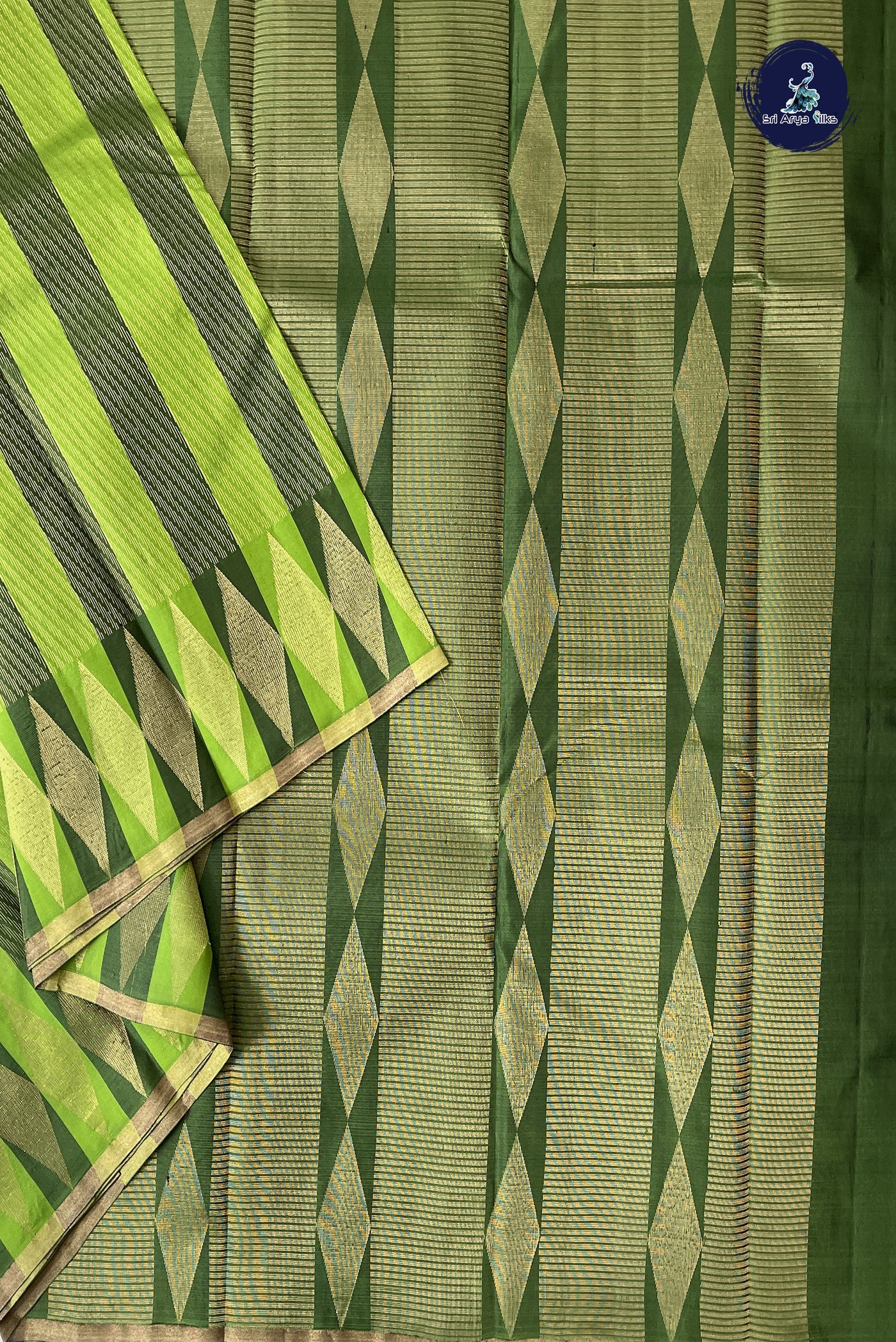 Green Bridal Silk Saree With Jacquard Pattern